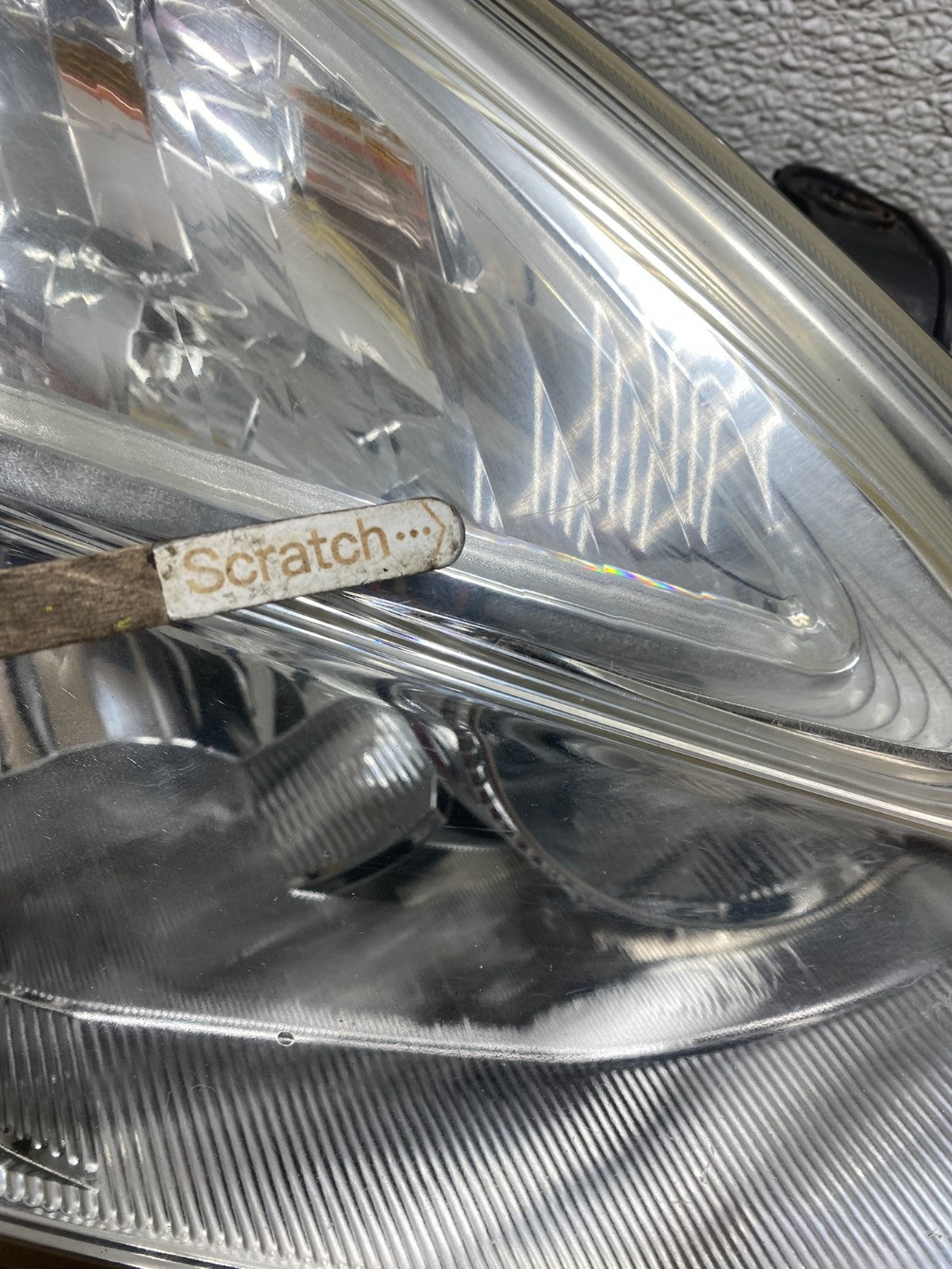 2009-2013 Nissan Rogue Right Passenger Xenon HID Headlight OEM X4897 DW3