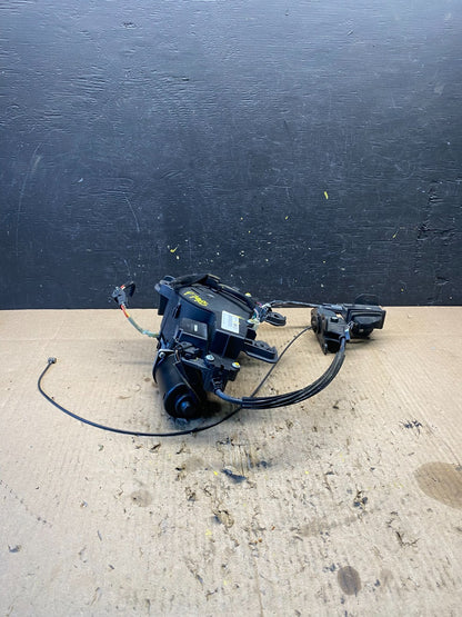 2007-2014 Kia Sedona Left Electric Power Sliding Door Motor Regulator P7965 DG2