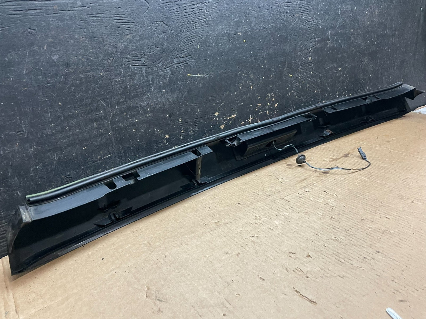 2003 to 2020 Chevrolet Express 3rd Third Brake Light Trim Spoiler y9562 DG6