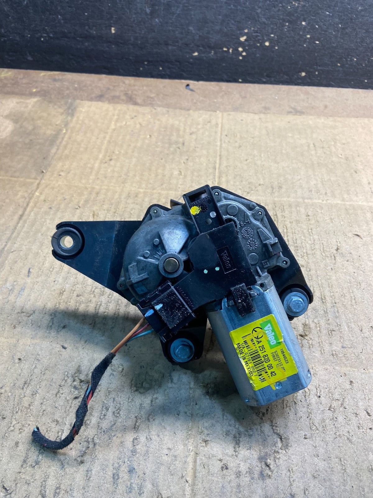 2006-2013 Mercedes GL450 ML500 R550 Rear Glass Windshield Wiper Motor Z4842 DG4