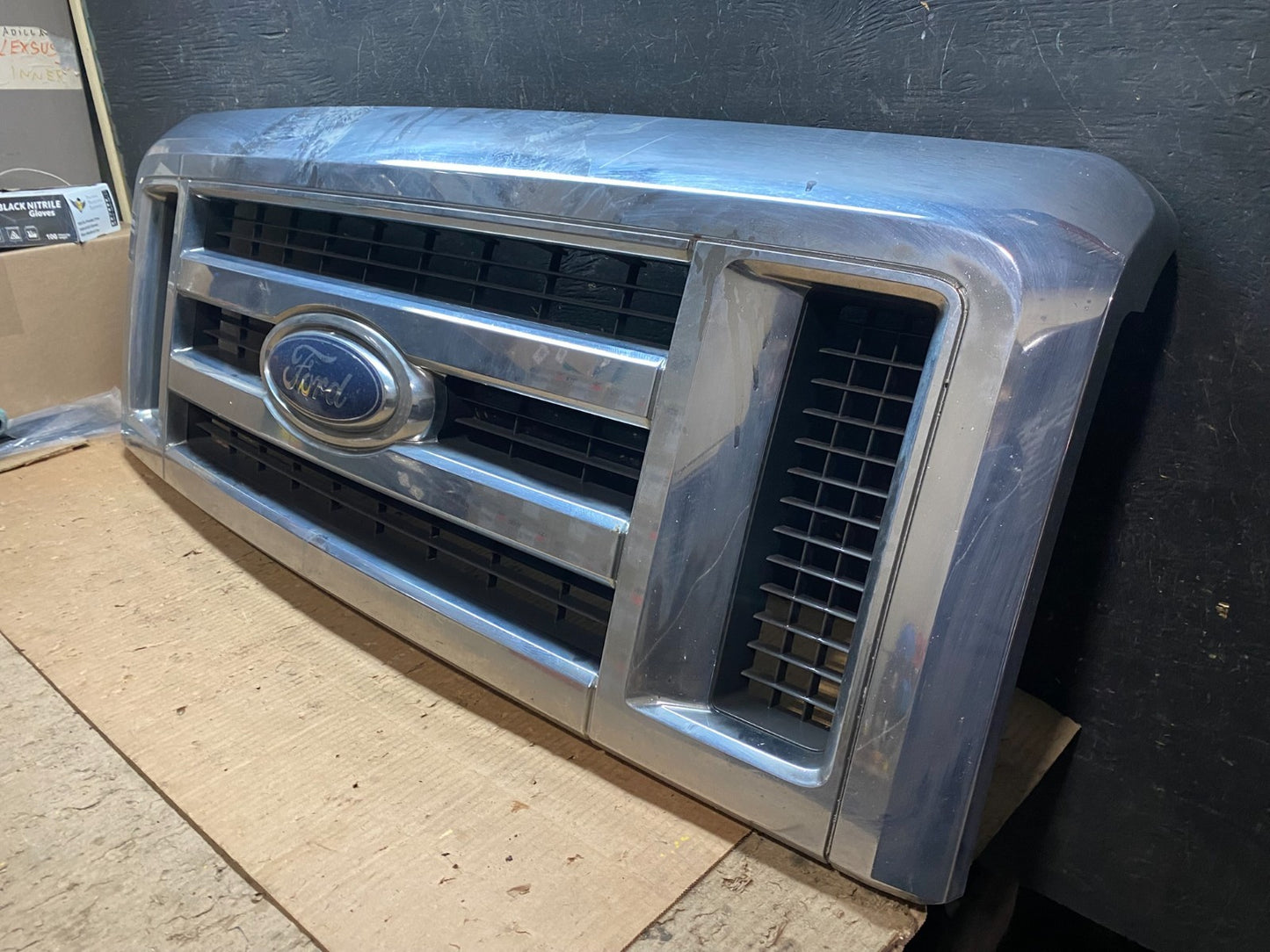 2008 to 2014 Ford Econoline E150 E250 Front Upper Chrome Grill Grille y6479 DG2