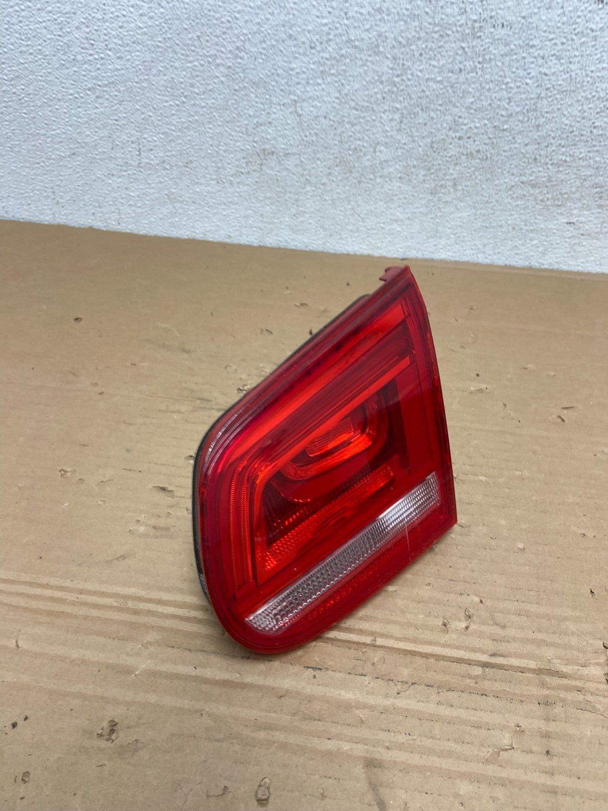 2011 to 2016 Volkswagen Eos Right Passenger Inner Tail Light AD4218 DG2