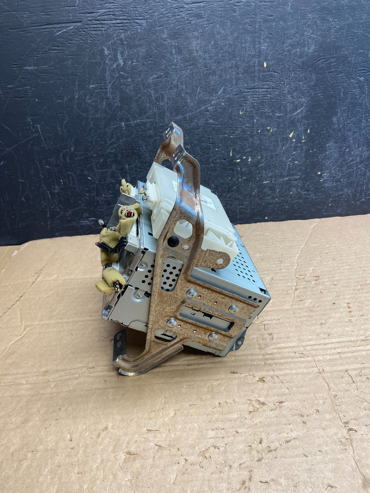 2013 - 2014 Nissan Pathfinder Radio AM/FM Receiver AF2142 DG1