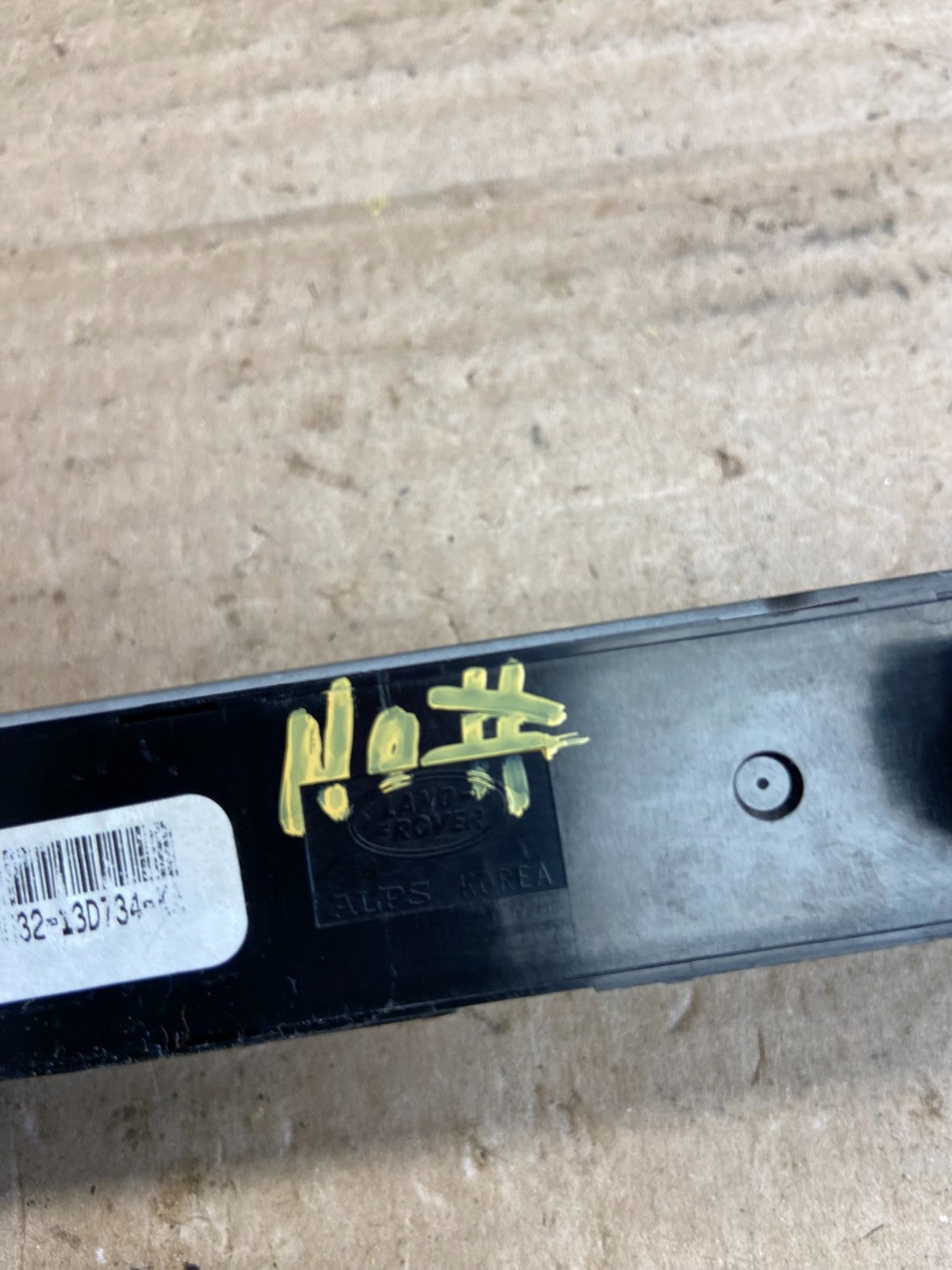2006-2009 Land Range Rover Sport Center Console Hazard Door Lock Switch AH36604