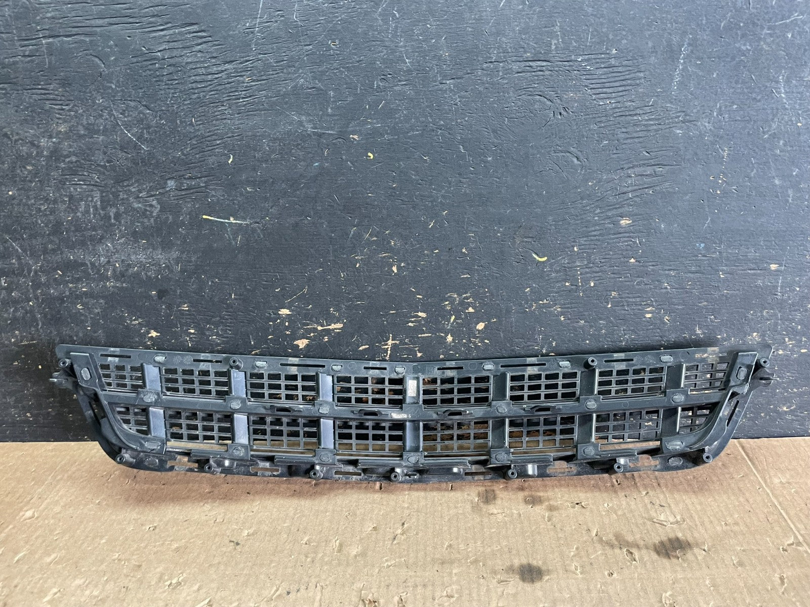 2013 to 2014 Cadillac ATS Front Lower Grille Grill OEM Z3206 DG3