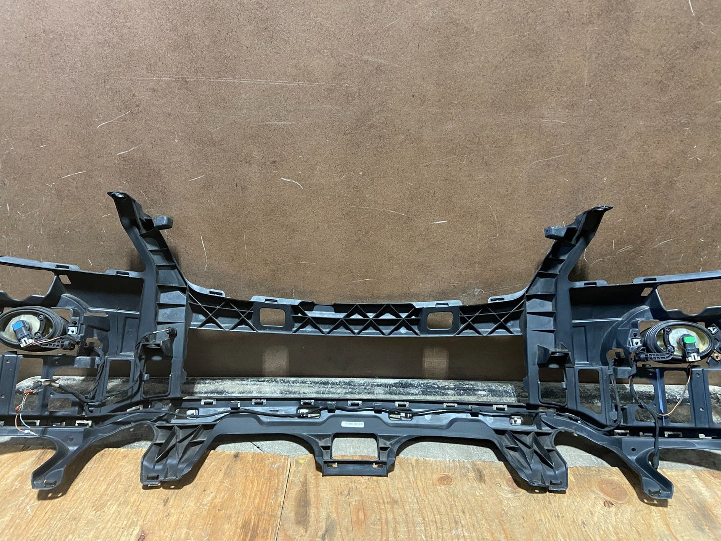 2006 to 2011 Mercedes Benz ML550 Front Bumper Reinforcement Y9816 PS8