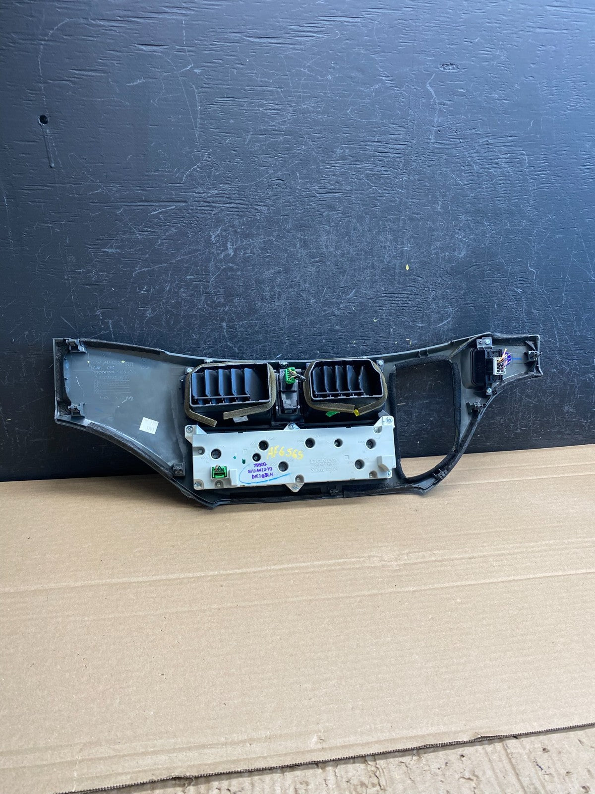2005 to 2010 Honda Odyssey Radio Climate Control Dash Trim Bezel af6350 DG3