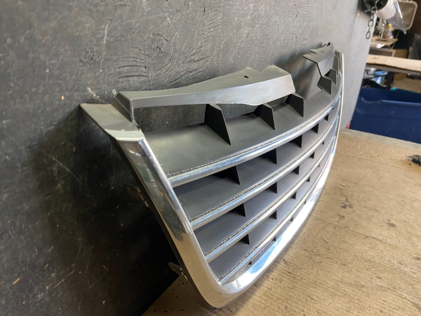 2008 to 2010 Chrysler Town & Country Front Upper Grill Grille Oem  q5964 DG2