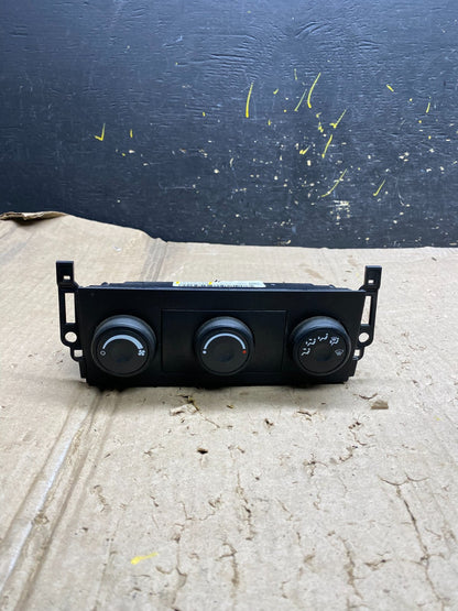 2007 - 2009 Chevrolet Silverado Gmc Sierra A/C Heater Climate Control X6115 DG0