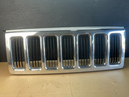 2006 to 2010 Jeep Commander Front Upper Grill Grille OEM AC2252 DG0