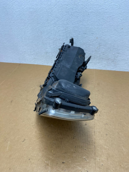2005 to 2011 Lincoln Town Car Right Passenger Rh Side Headlight AE0514 DW5