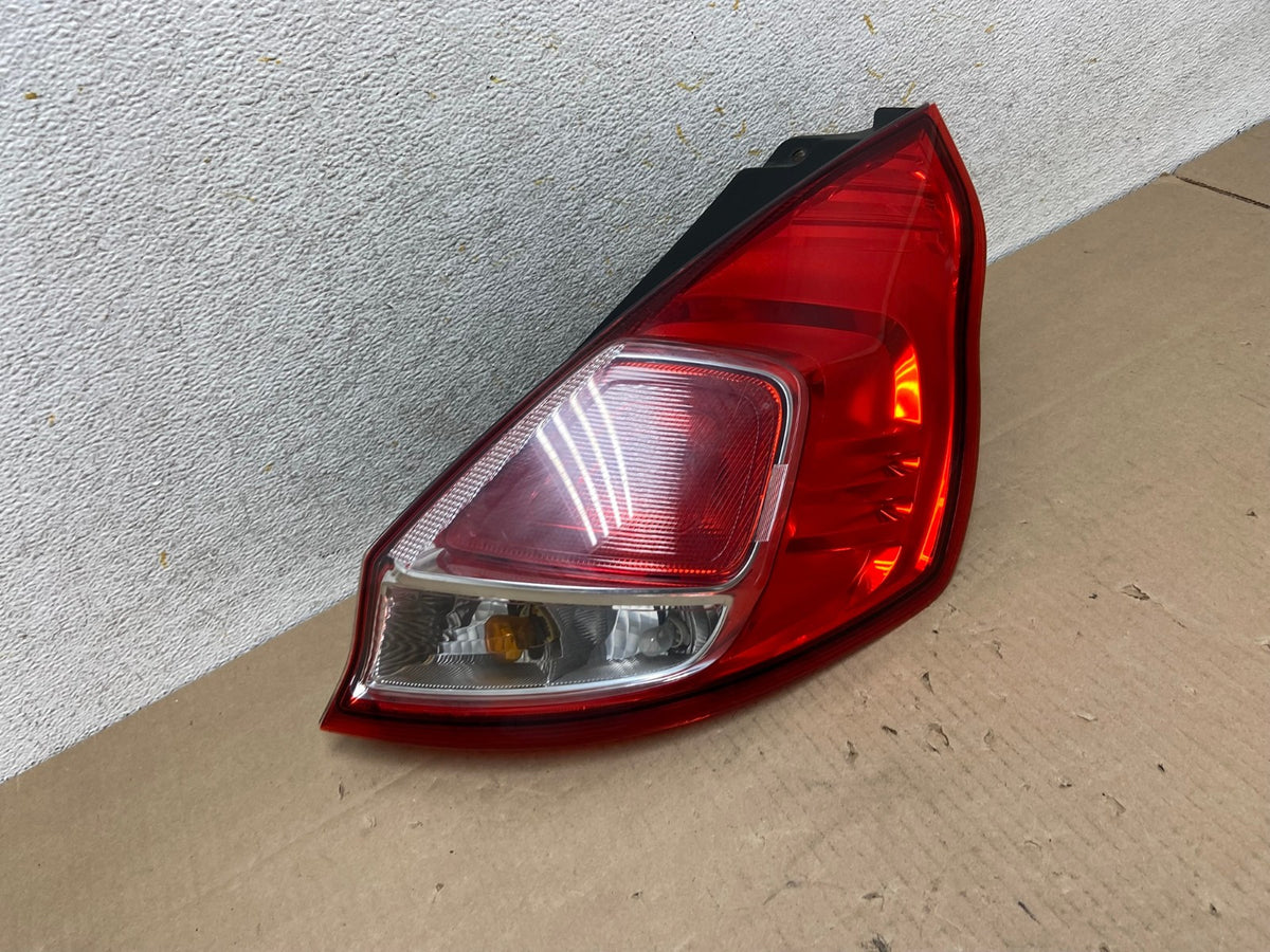 2014 to 2019 Ford Fiesta Hatchback Passenger Right Side Tail Light 4 Door AI21612