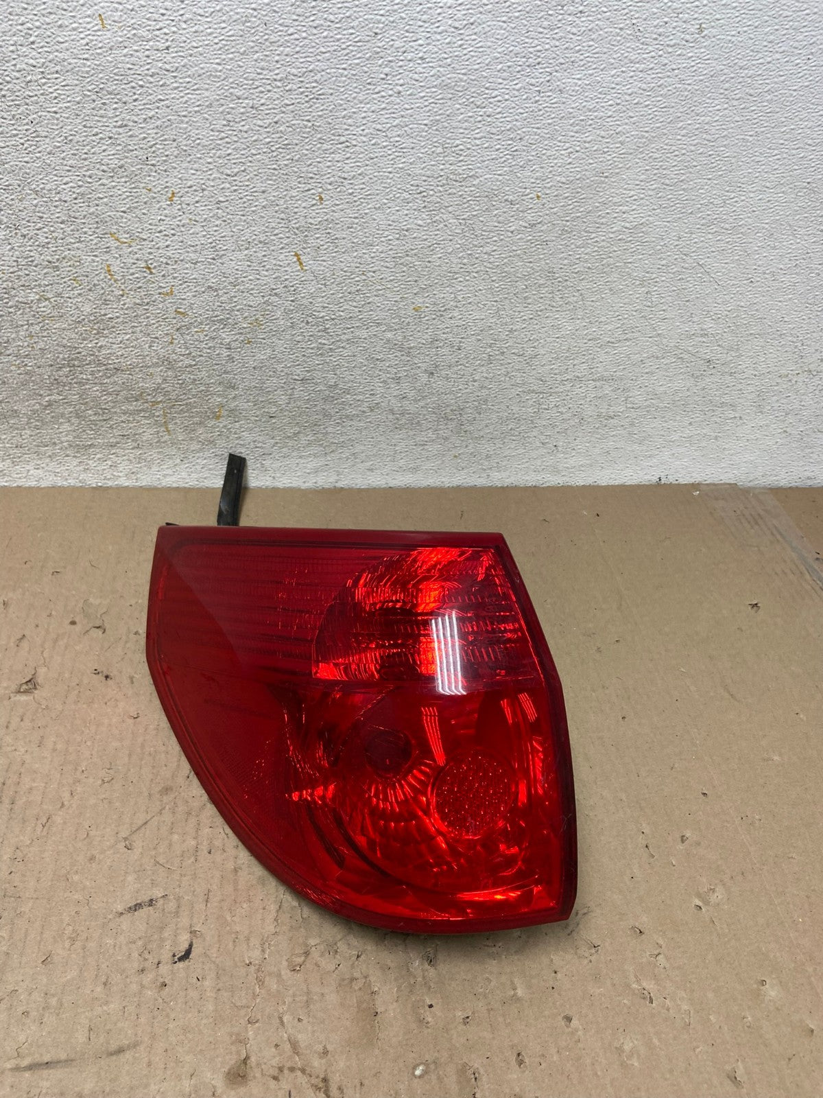 2006 to 2010 Toyota Sienna Left Driver LH Side Tail Light AH6856 LK0