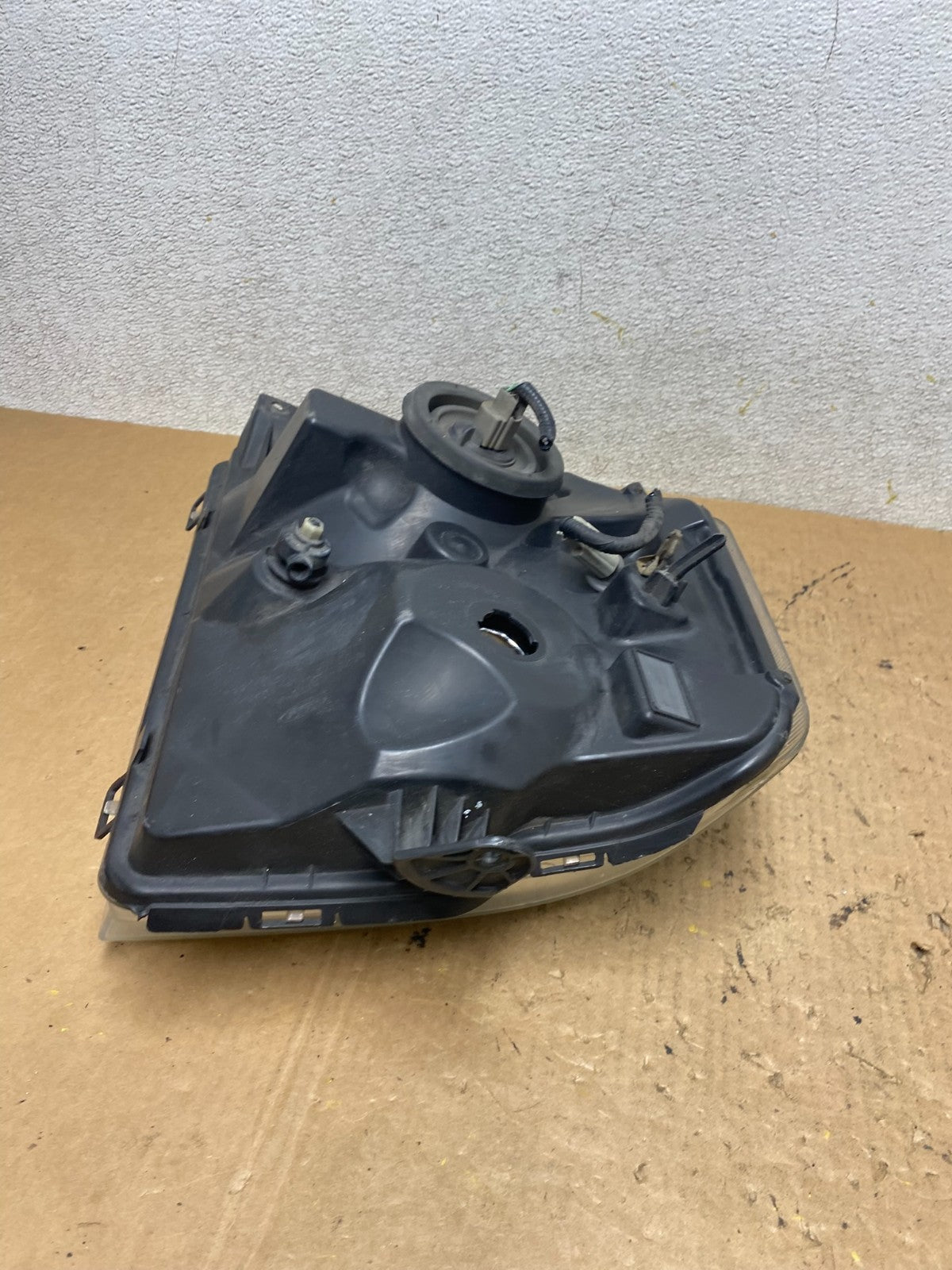 2008-2014 Ford Econoline E150 E250 E350 Left Driver LH Headlight OEM Q8140 DW14