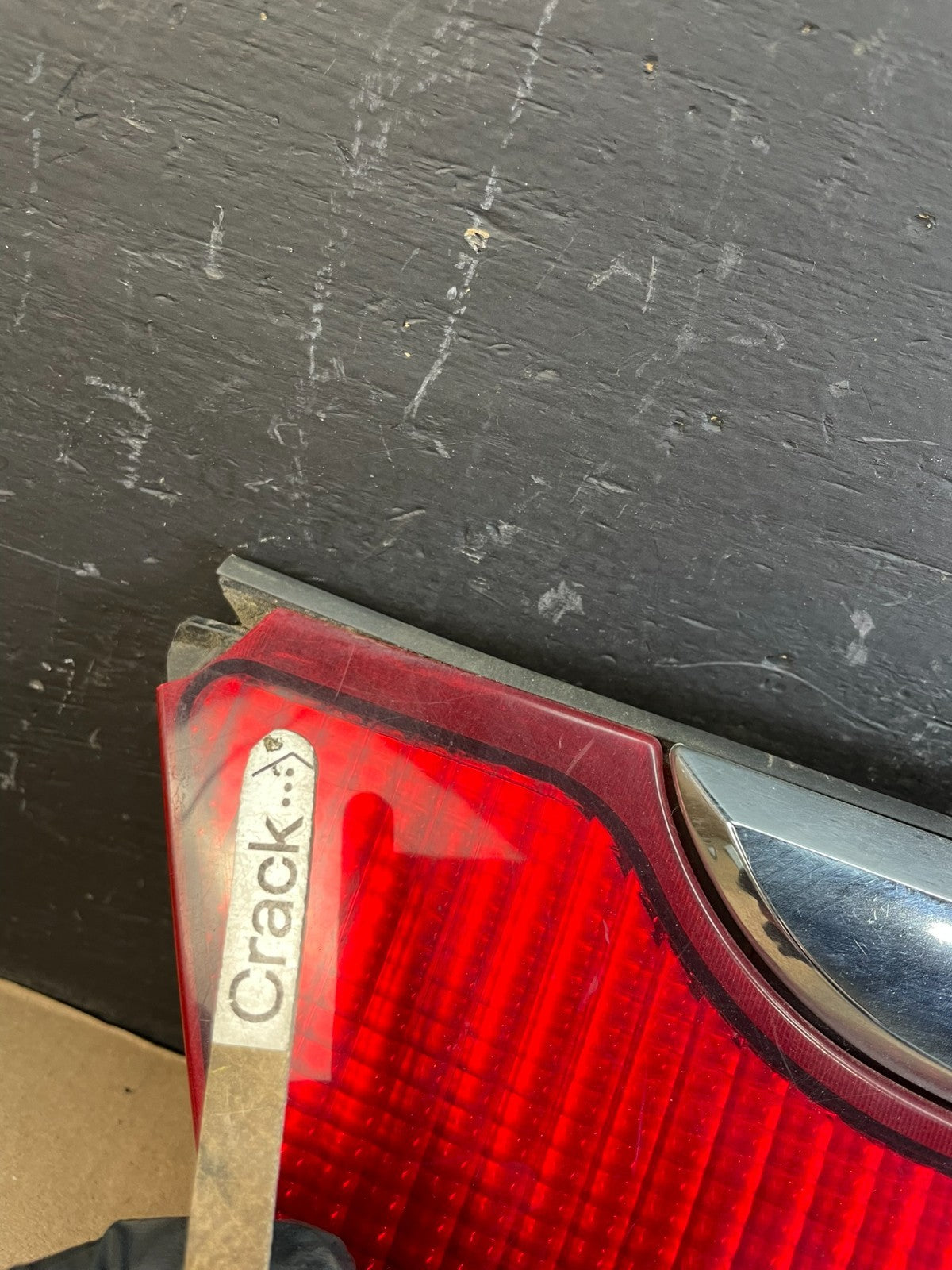 2003 2004 2005 Mercury Grand Marquis Trunk Lid Center Tail Light Oem AB7995 DG5