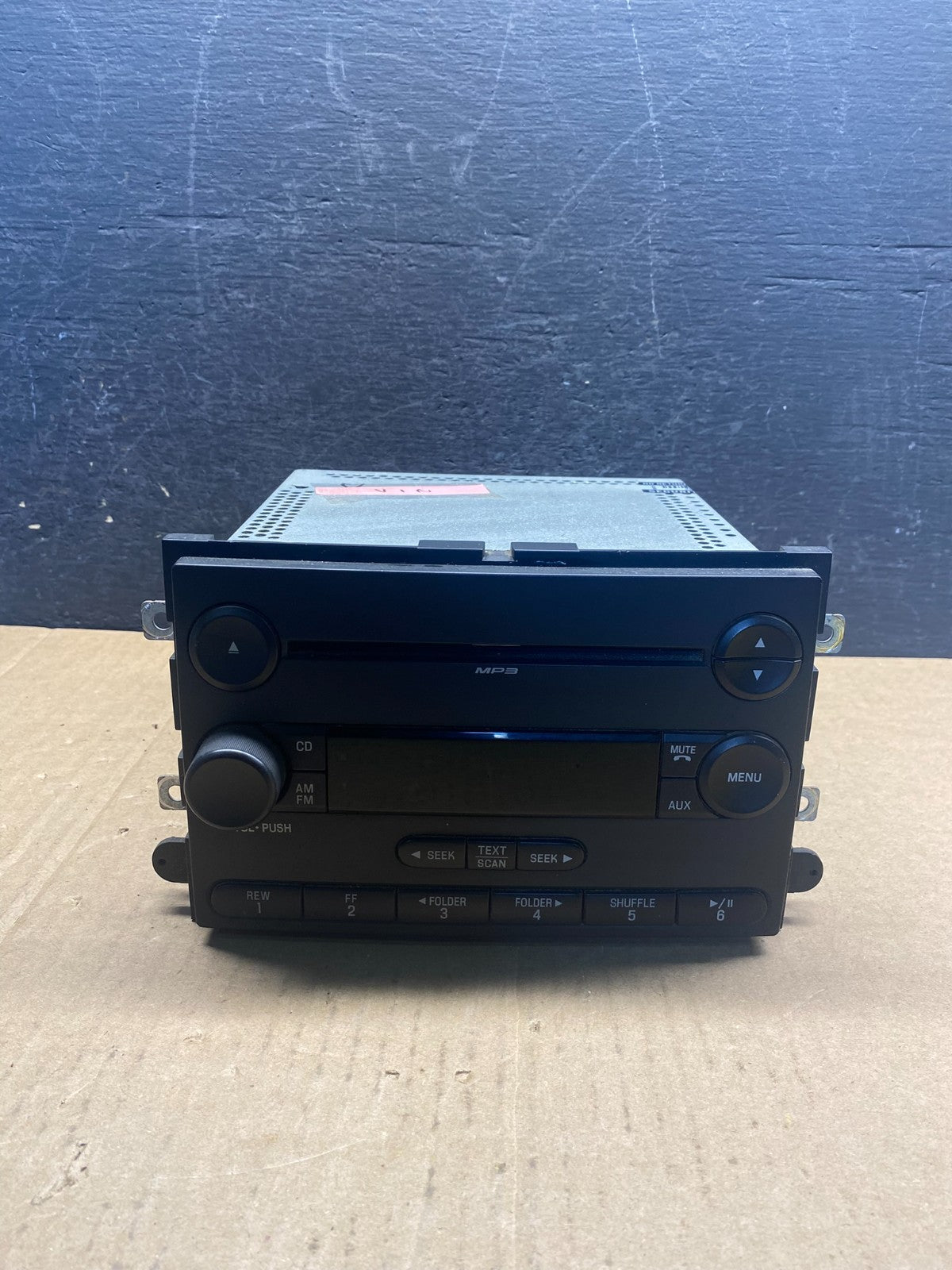 2004 to 2008 Ford F150 Mustang Radio Stereo Audio AM/FM AG3761 DG0