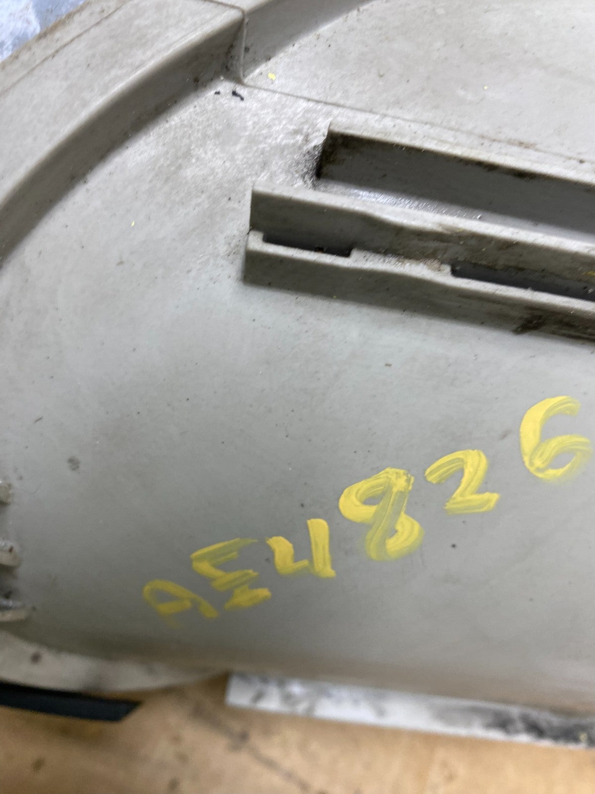 1998 to 2005 Volkswagen Beetle Right Passenger Side Headlight AE4826 DW11