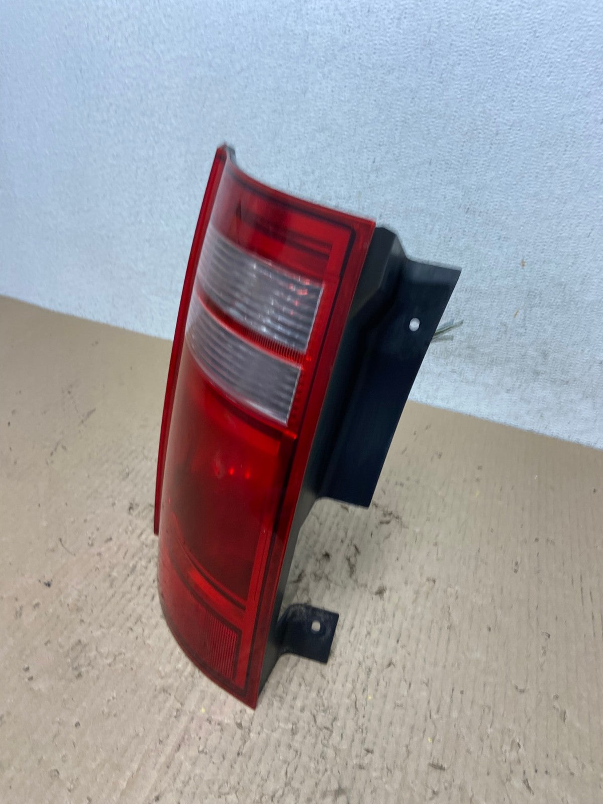 2008 to 2010 Dodge Grand Caravan Left Driver LH Side Tail Light AF2942 LK1