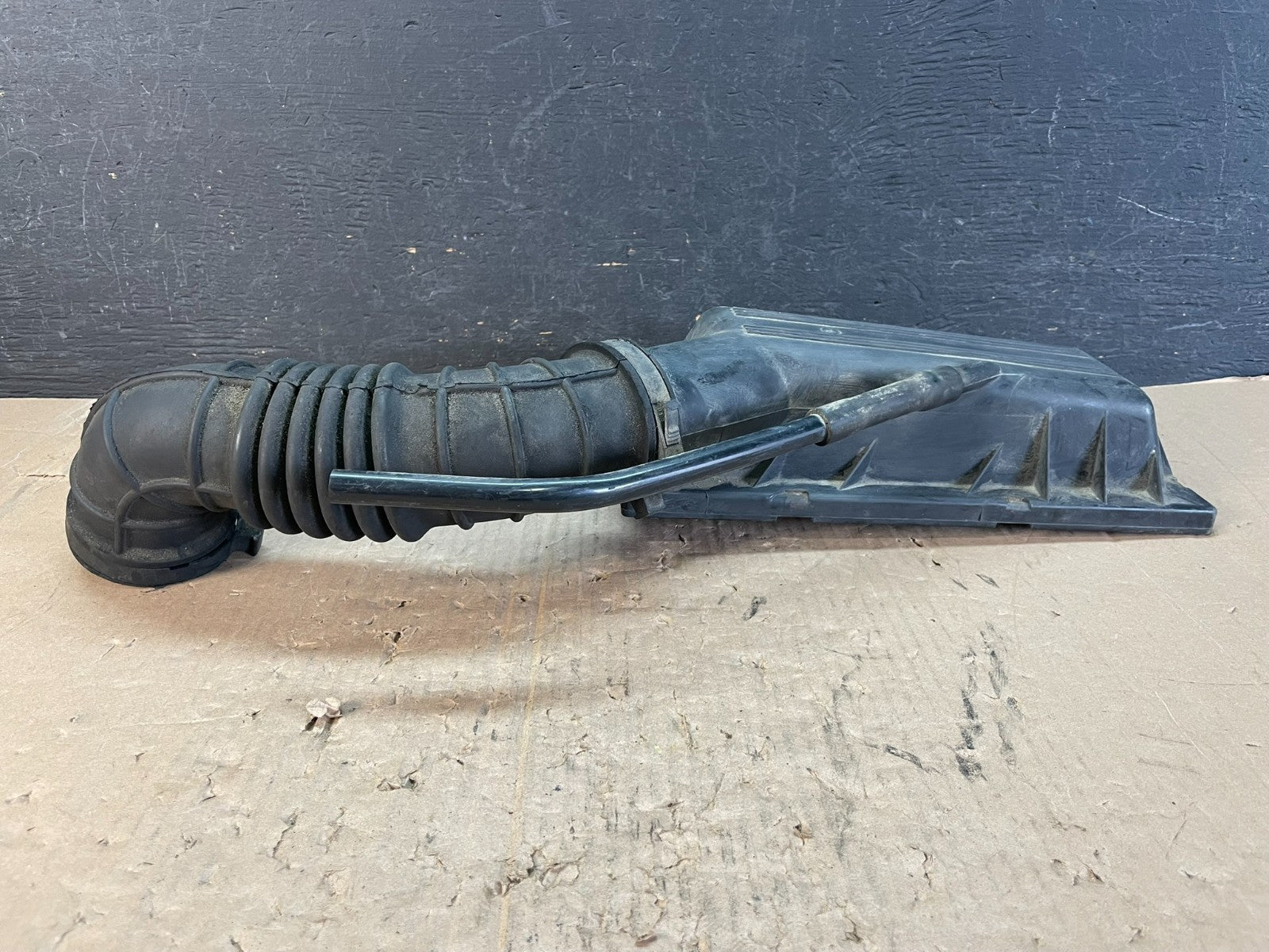 1997 to 2004 Jeep Wrangler Engine Air Cleaner Intake Hose Tube ad8272 DG3