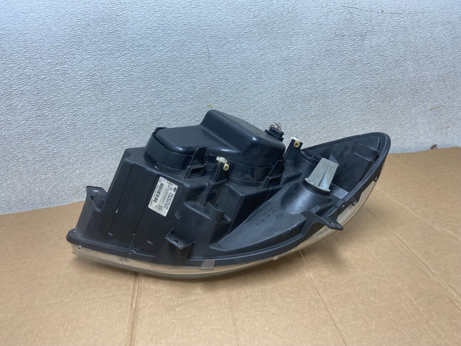 2007 to 2013 Mercedes Sprinter Headlight Left Driver Side Halogen Oem AA1051 DW4