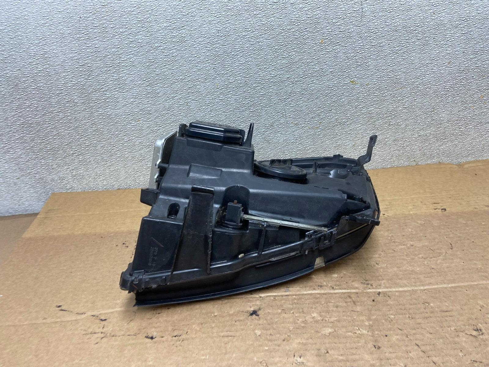 2007 - 2014 Cadillac Escalade Left Driver LH Side Xenon HID Headlight AB3326 DW7