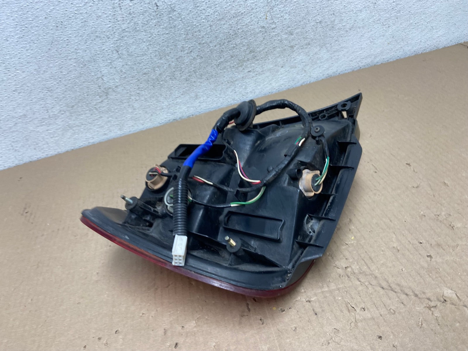 2001 - 2005 Lexus Gs300 Gs400 Gs430 Right Passenger Tail Light AE9604 LK6