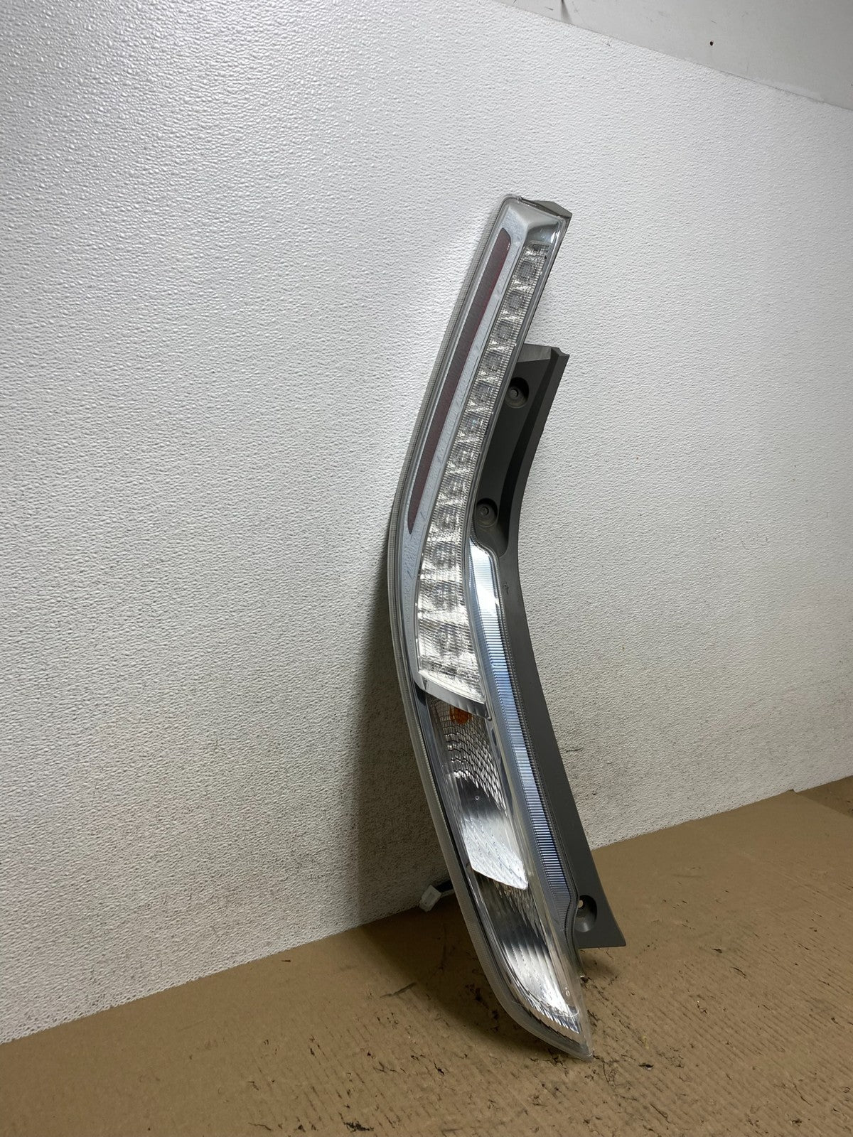 2013 to 2014 Nissan Leaf Left Driver Lh Side Tail Light af6065 DG2