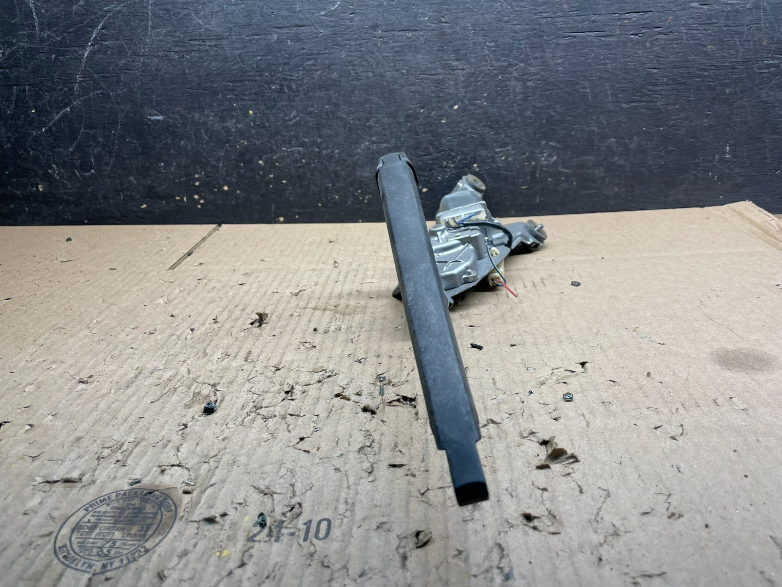 2007 to 2015 Mazda CX-9 CX9 Windshield Rear Wiper Motor V8818 DG2