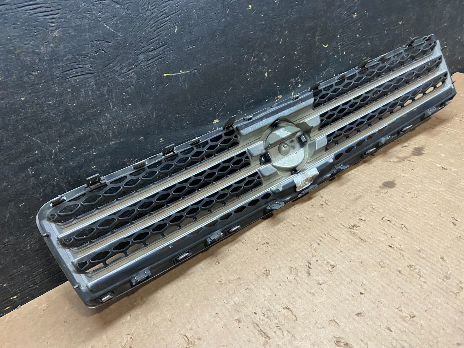 2009 to 2011 Nissan Maxima Front Upper Grill Grille 62070-9N00A Z3220 DG5