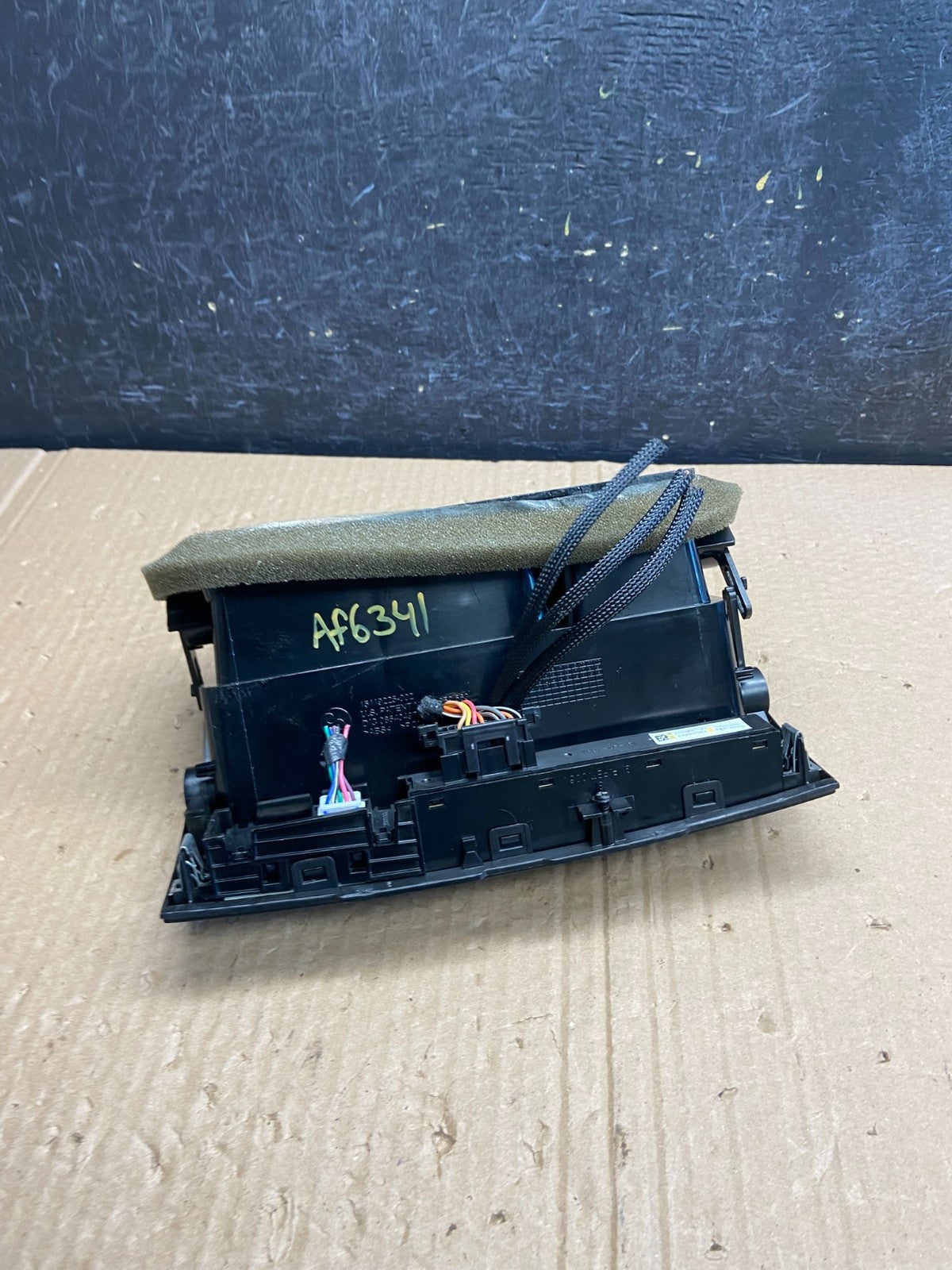 2008-2009 Chevrolet Uplander Center Dashboard Air Vent af6341 DG5