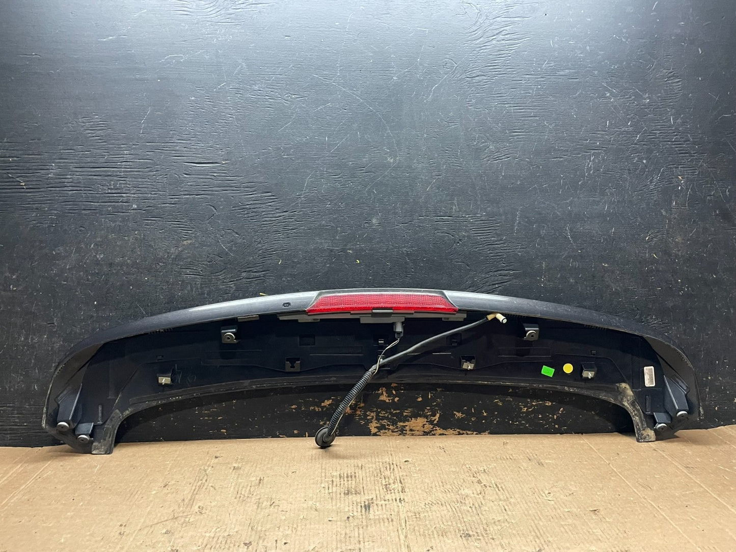 2010 to 2017 GMC Terrain Equinox 3RD Brake Rear Spoiler OEM Z5882 DG7