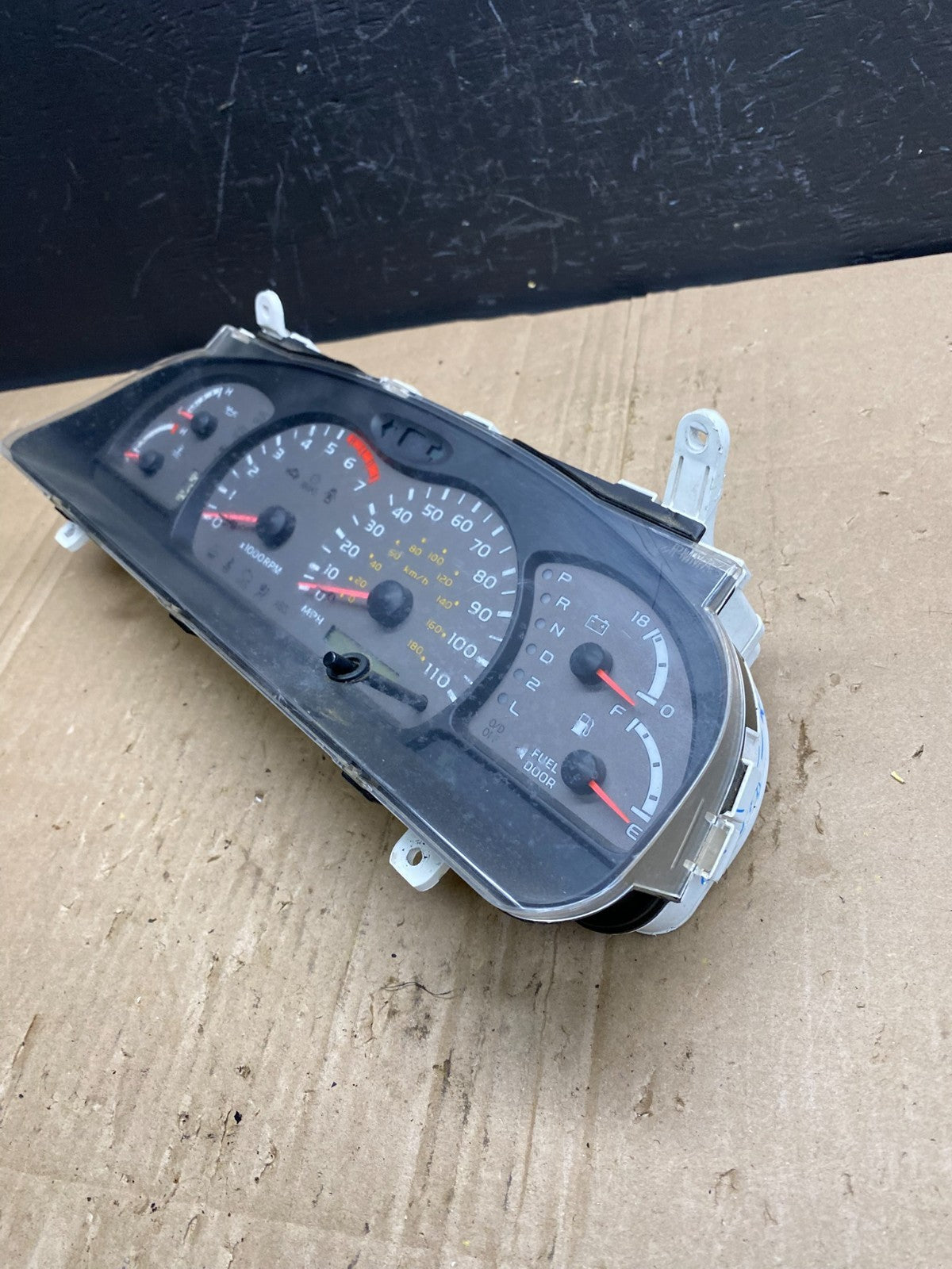 2001 to 2004 Toyota Sequoia Speedometer Insrument Gauge Cluster AB9071 DG3