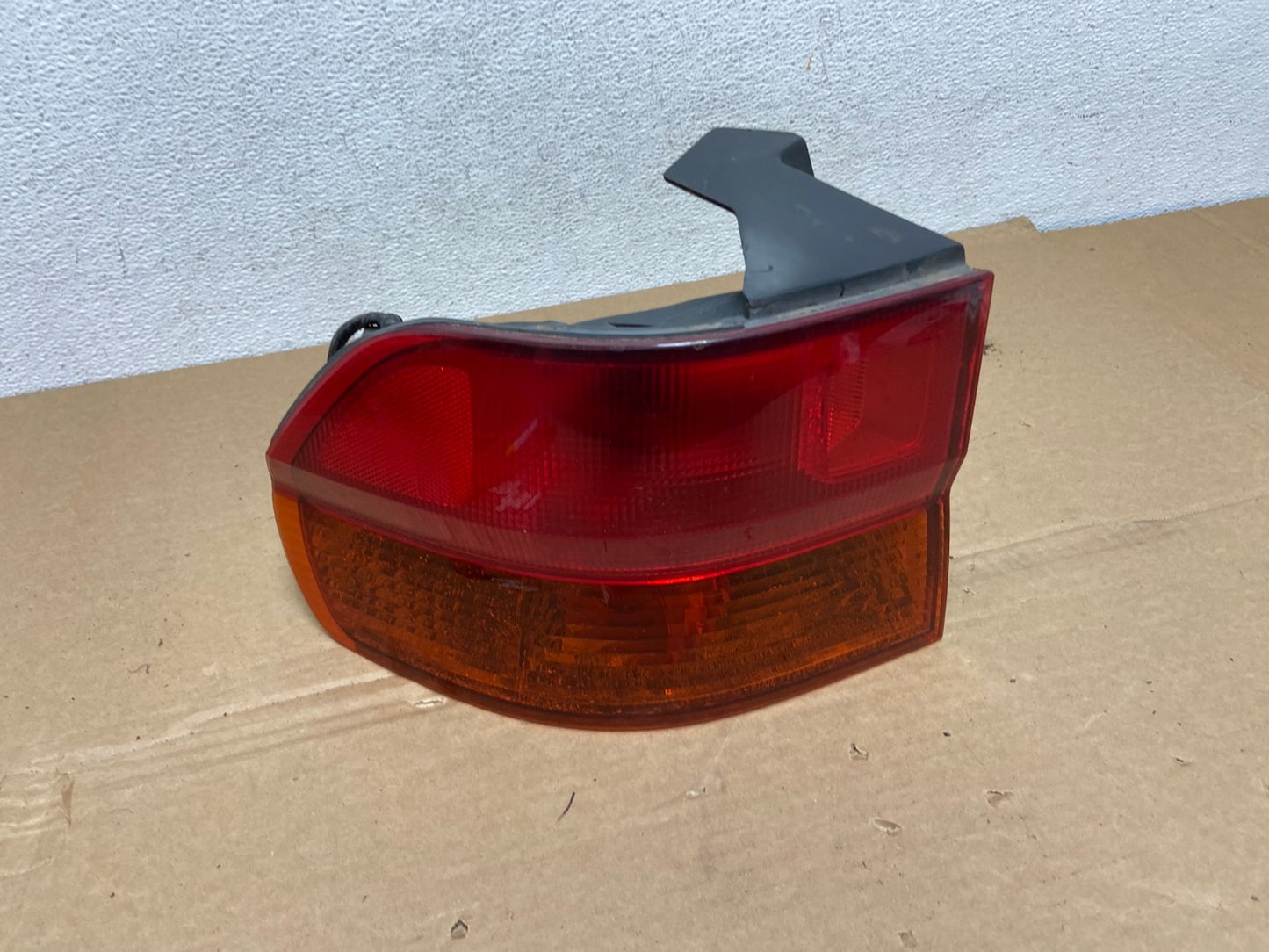 1999 2000 2001 Honda Odyssey Left Driver LH Side Tail Light AD3904 LK0