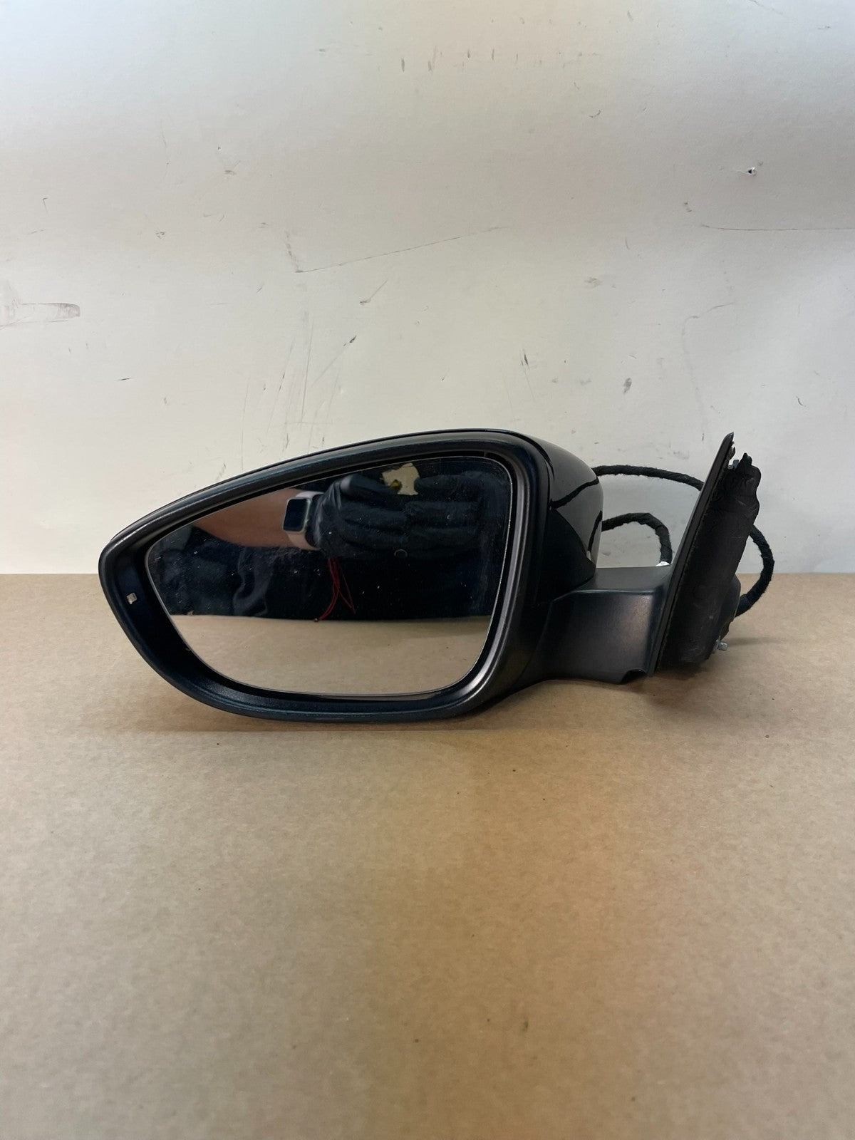 2012 to 2016 Volkswagen Passat Left Driver LH Turn View Door Mirror AG2793 MS9