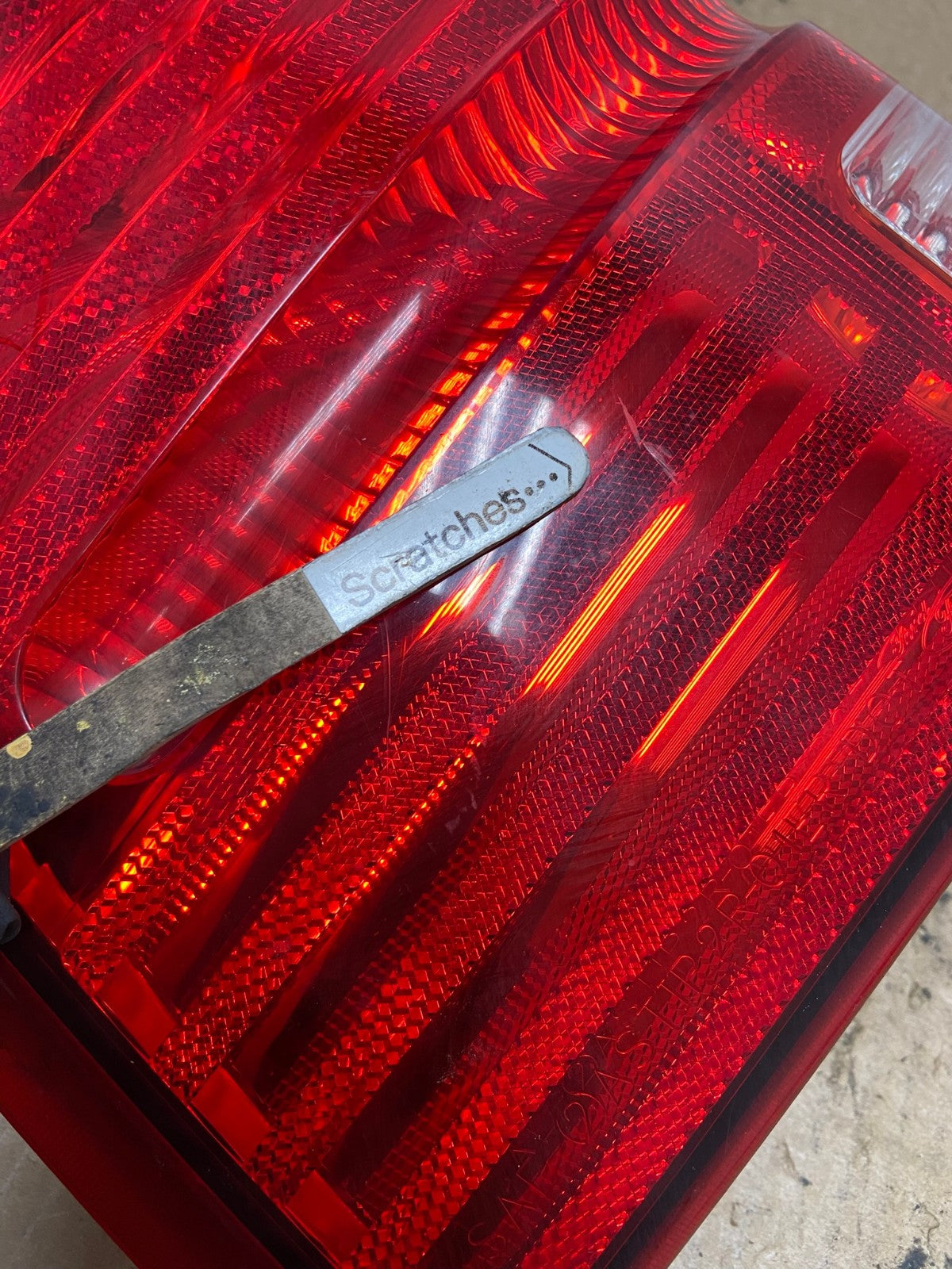 2002 to 2005 Ford Explorer Left Driver Lh Side Tail light AG2415 LK3