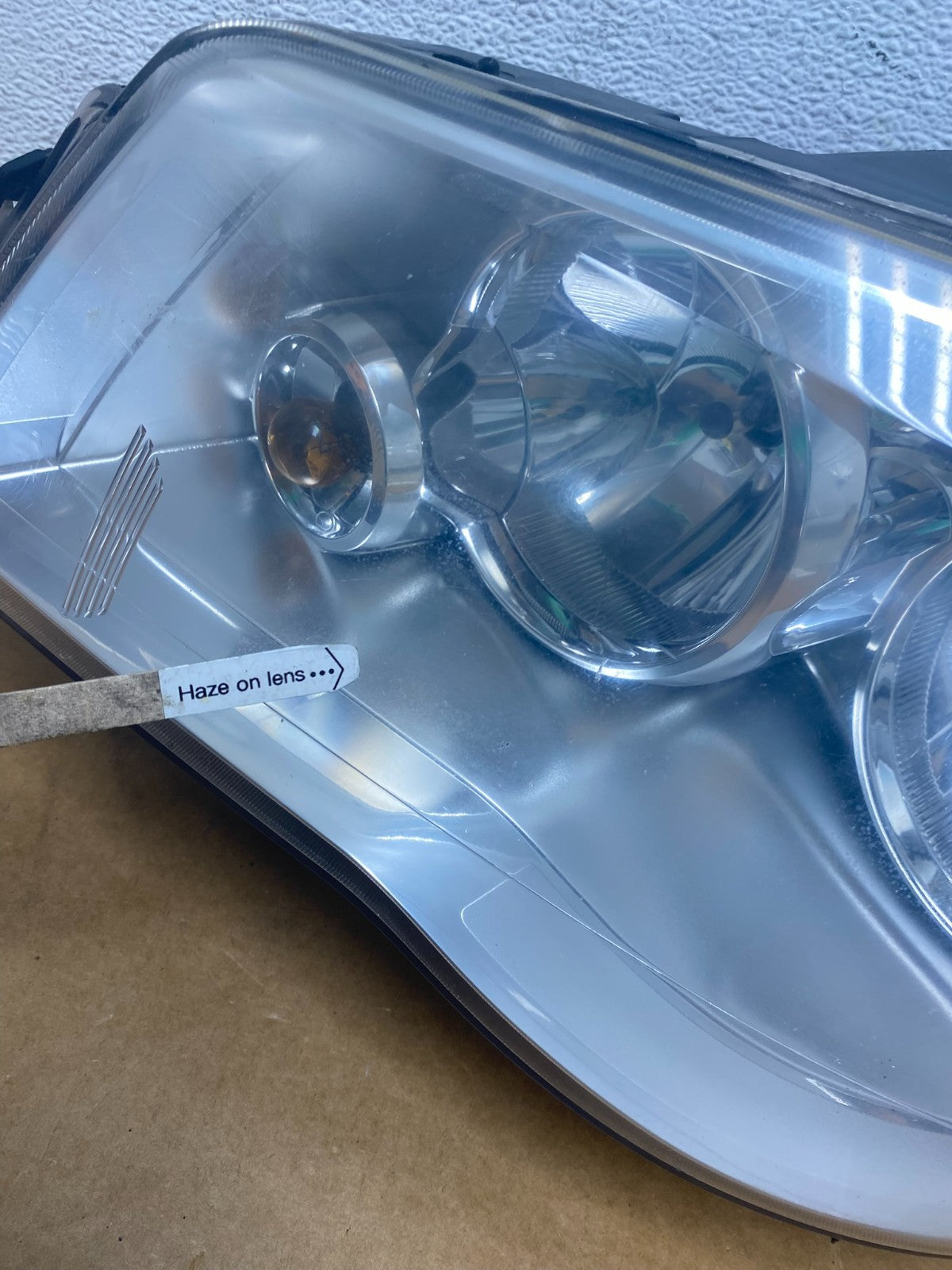 2008 to 2016 Chrysler Town and Country Left Driver Lh Side Headlight AD8895 DW4