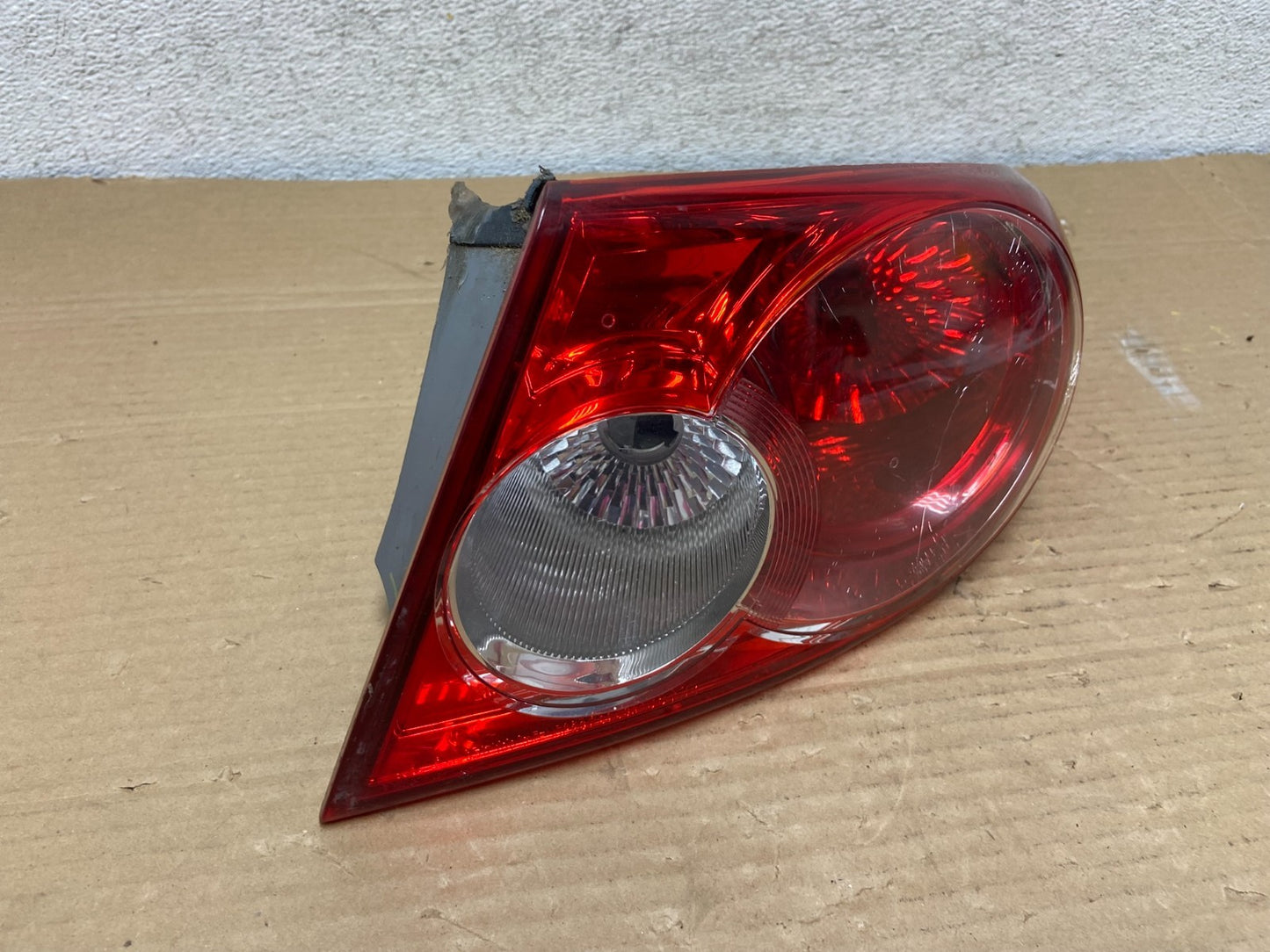2003 - 2005 Mazda 6 Right Passenger Rh Side Tail Light AG8977 DW1