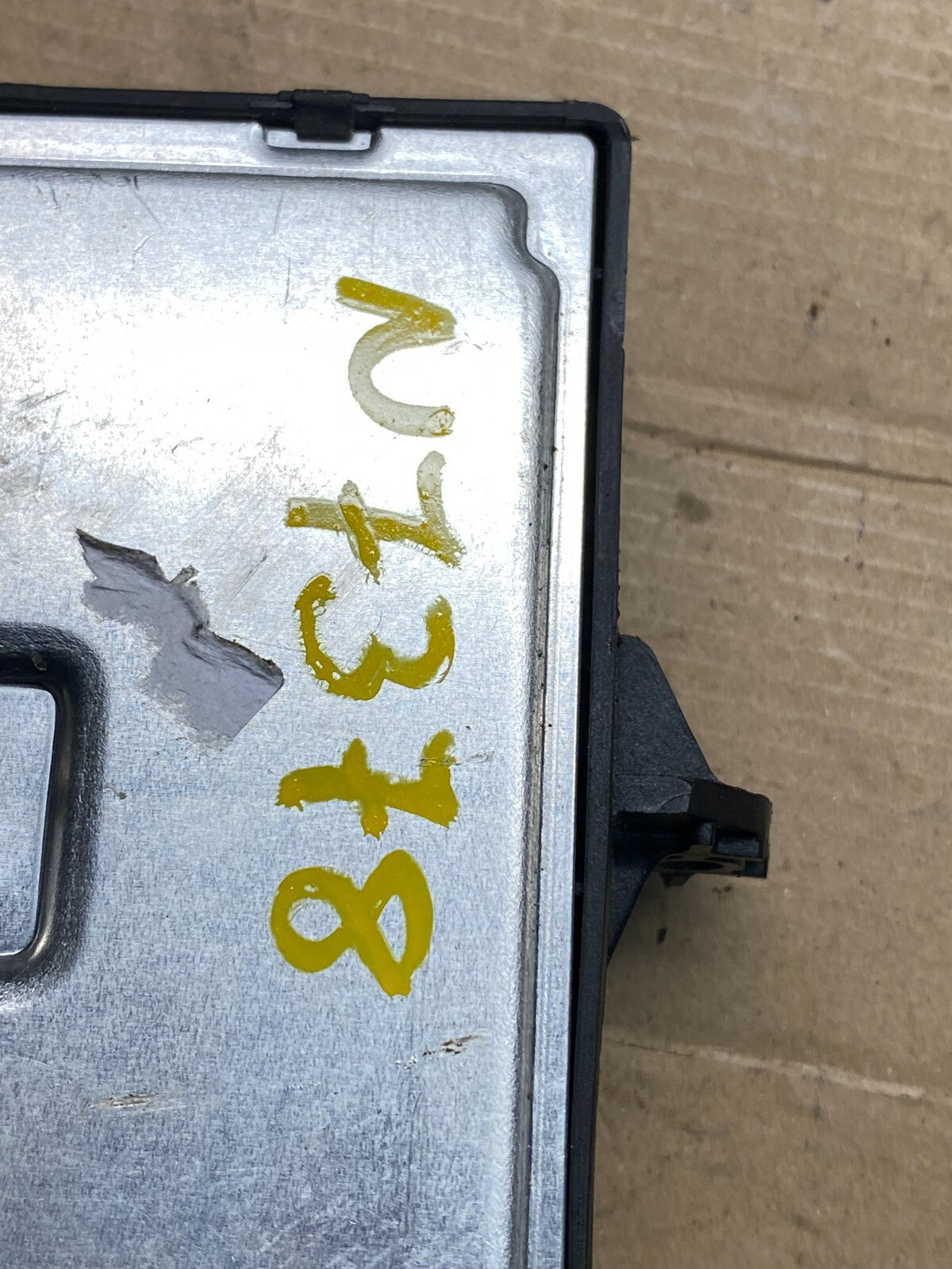 2006-2014 Kia Sedona Entourage Power Sliding Door Control Module N7378 DG8