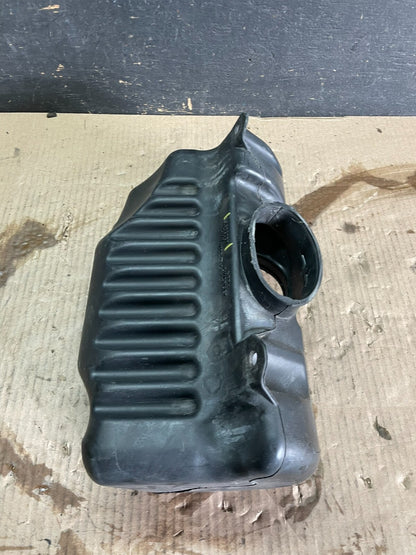 1998 to 2002 Chevrolet Camaro Air Cleaner Intake Cover Panel M8973 DG7