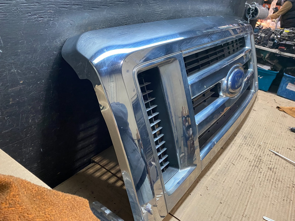 2008 to 2014 Ford Econoline E150 E250 Front Upper Chrome Grill Grille v2525 DG2