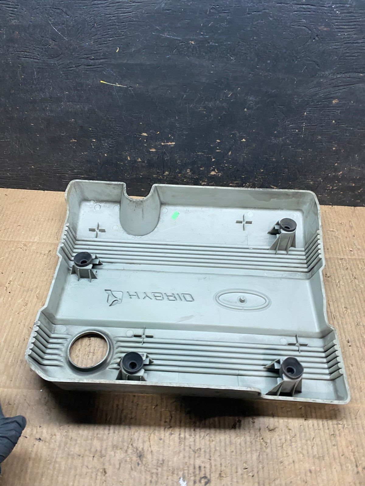 2006 to 2008 Ford Escape Hybrid Engine Motor Cover T9594 DG4
