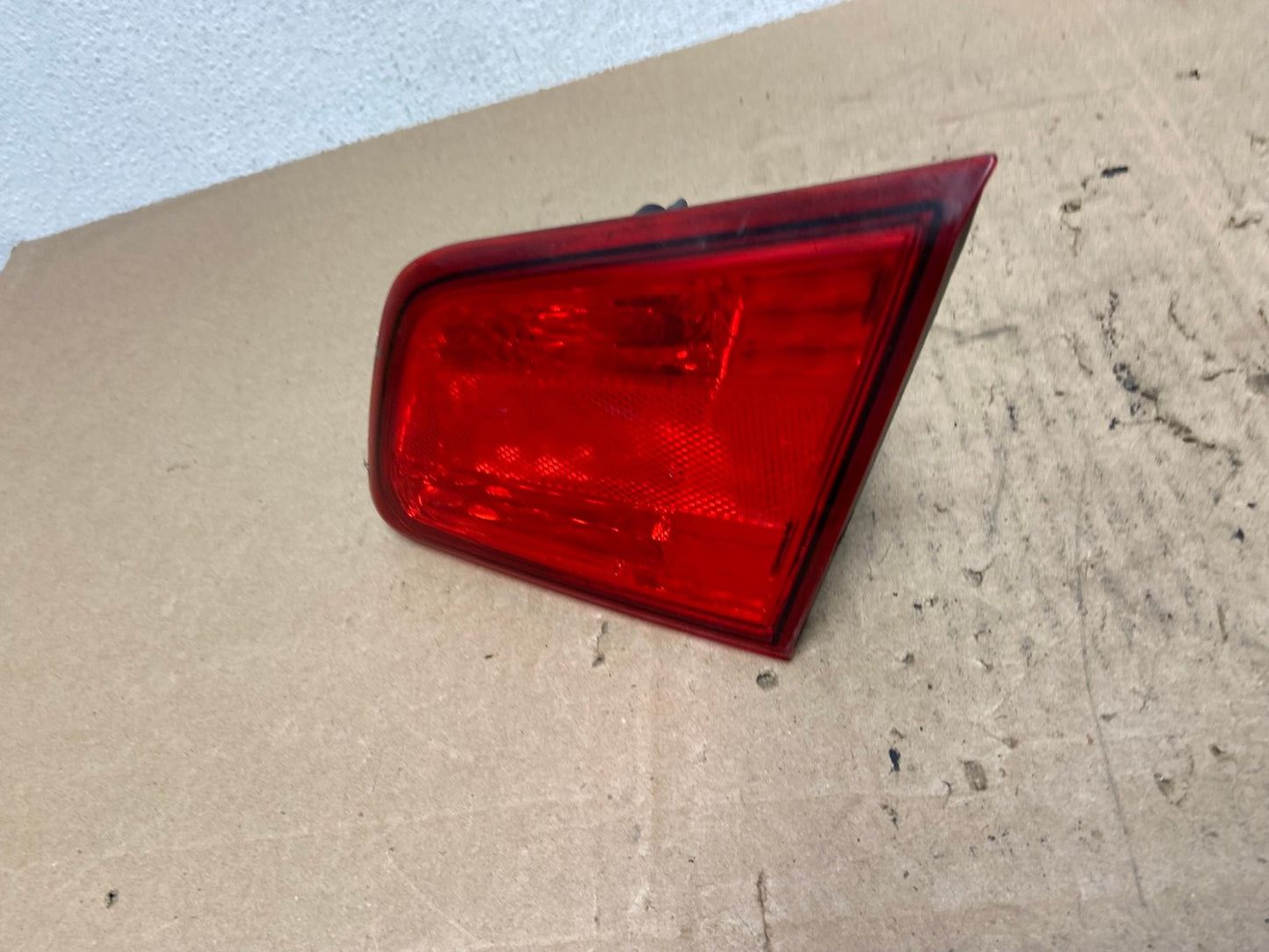 2010-2014 Subaru Legacy Right Passenger Rh Side Tail Light Inner AE6460 LK1