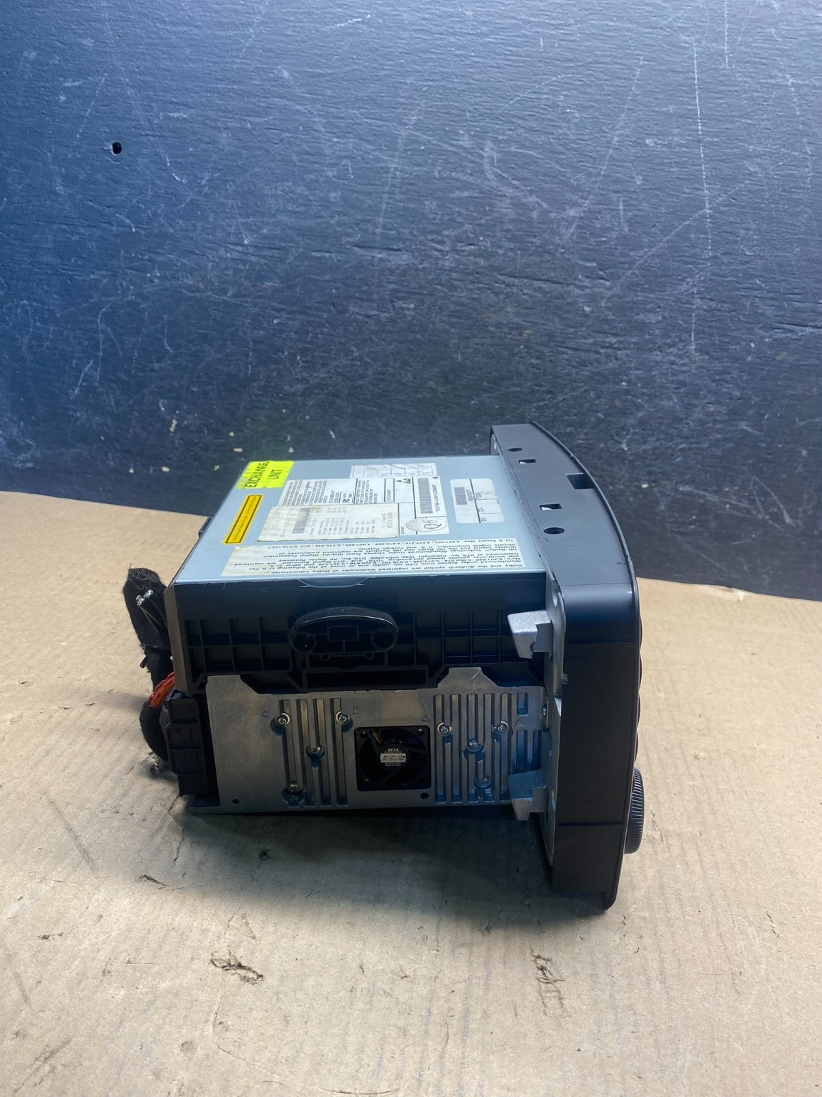 2009 to 2012 Mercedes ML350 GL450 Radio Navigation Screen Display AH4793 DG2