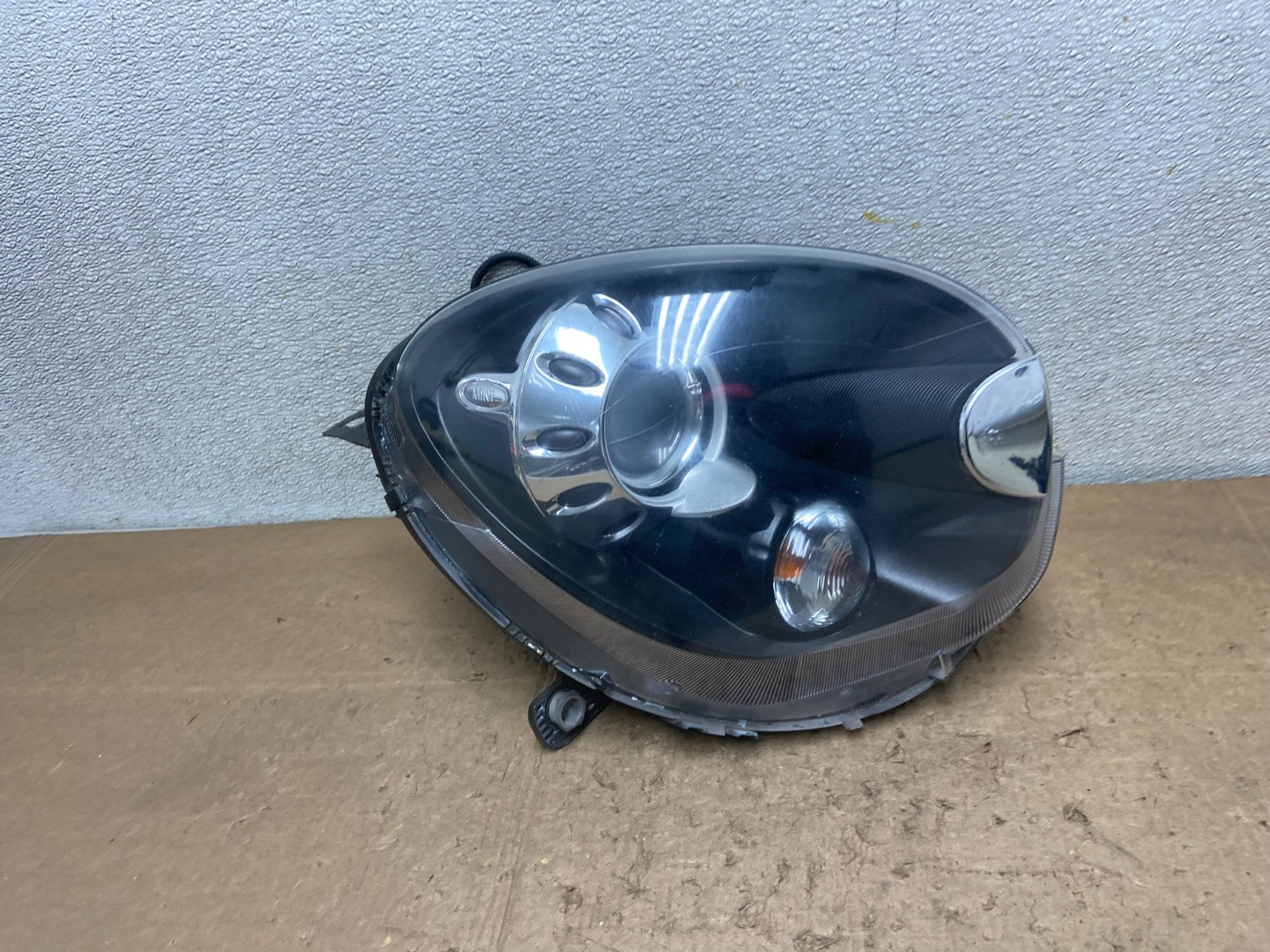 2011-2015 Mini Cooper Countryman Right Passenger Headlight Xenon HID OE Y8337 DW0