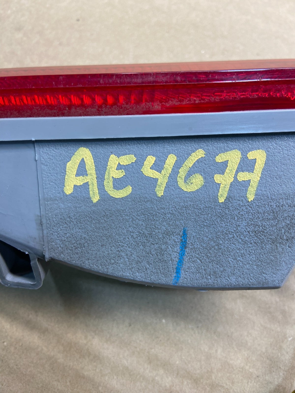 1999 to 2004 Honda Odyssey Rear 3rd Brake Light Lamp ae4677 DG6