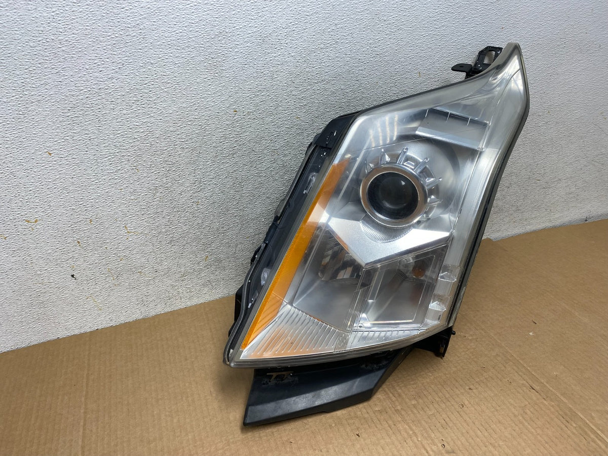 Halogen 2010 to 2016 Cadillac SRX Left Driver LH Side Headlight AI5740 DW2