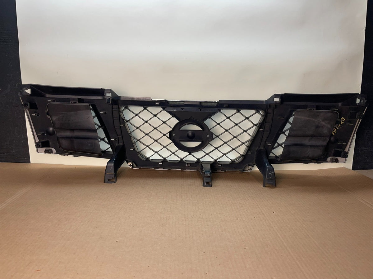 2008-2015 Nissan Armada Front Upper Grill Grille AJ1025 DG3
