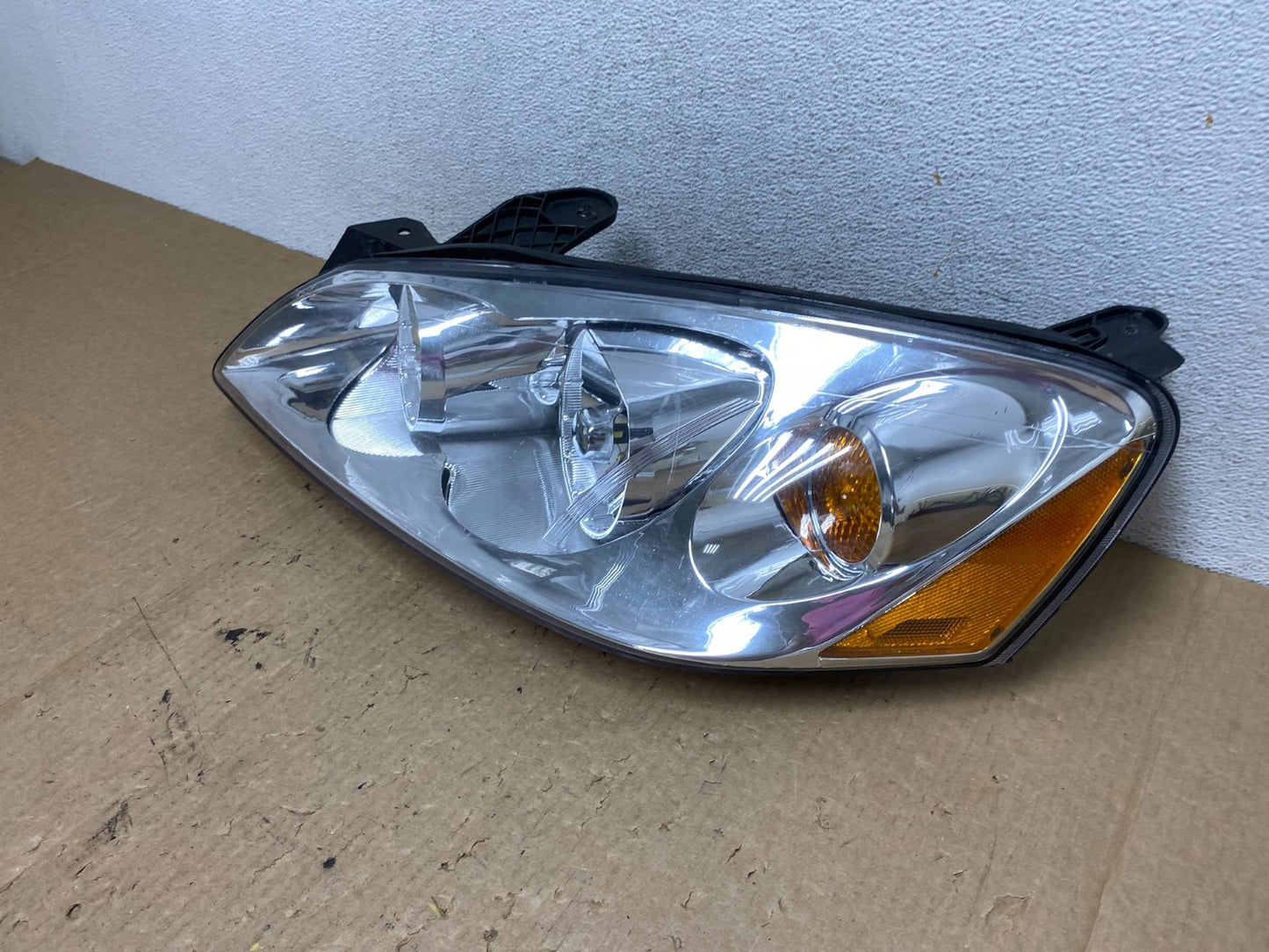 2005 to 2009 Pontiac G6 Headlight Left Driver LH Side Halogen AF9816 DW1