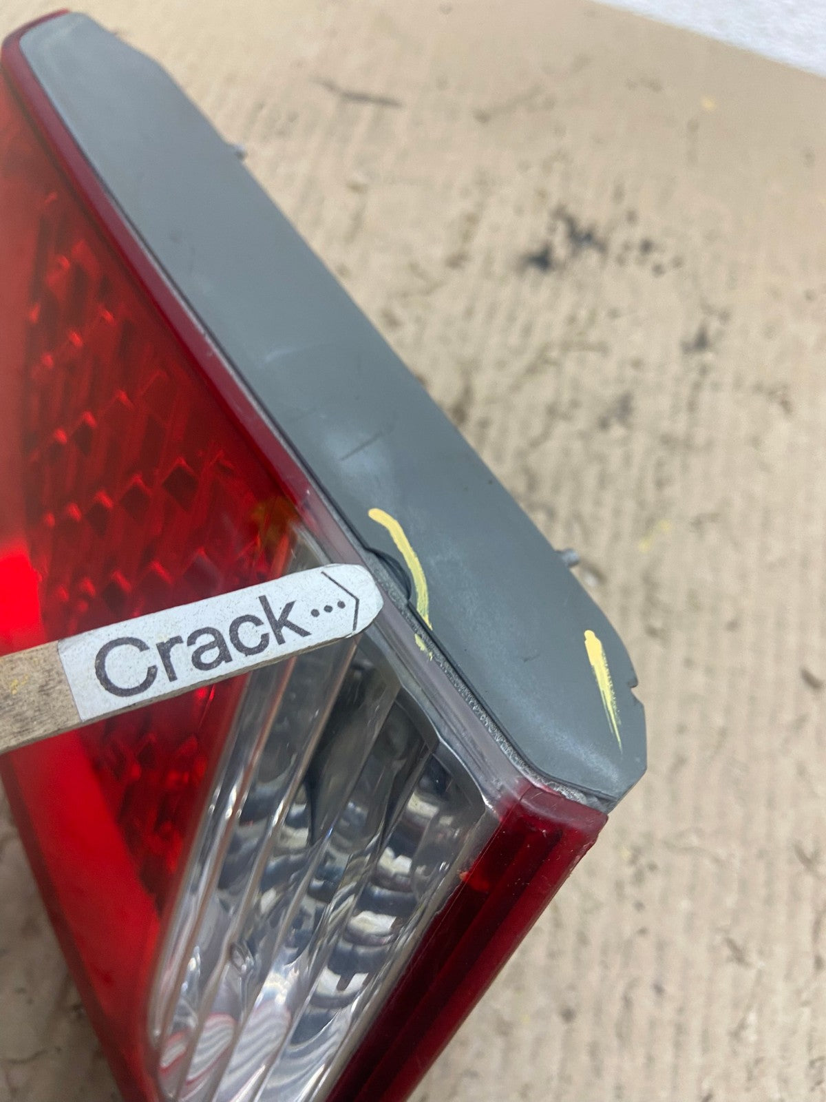 2011 2012 2013 Kia Sorento Right Passenger Inner Tail Light AF7135 LK4