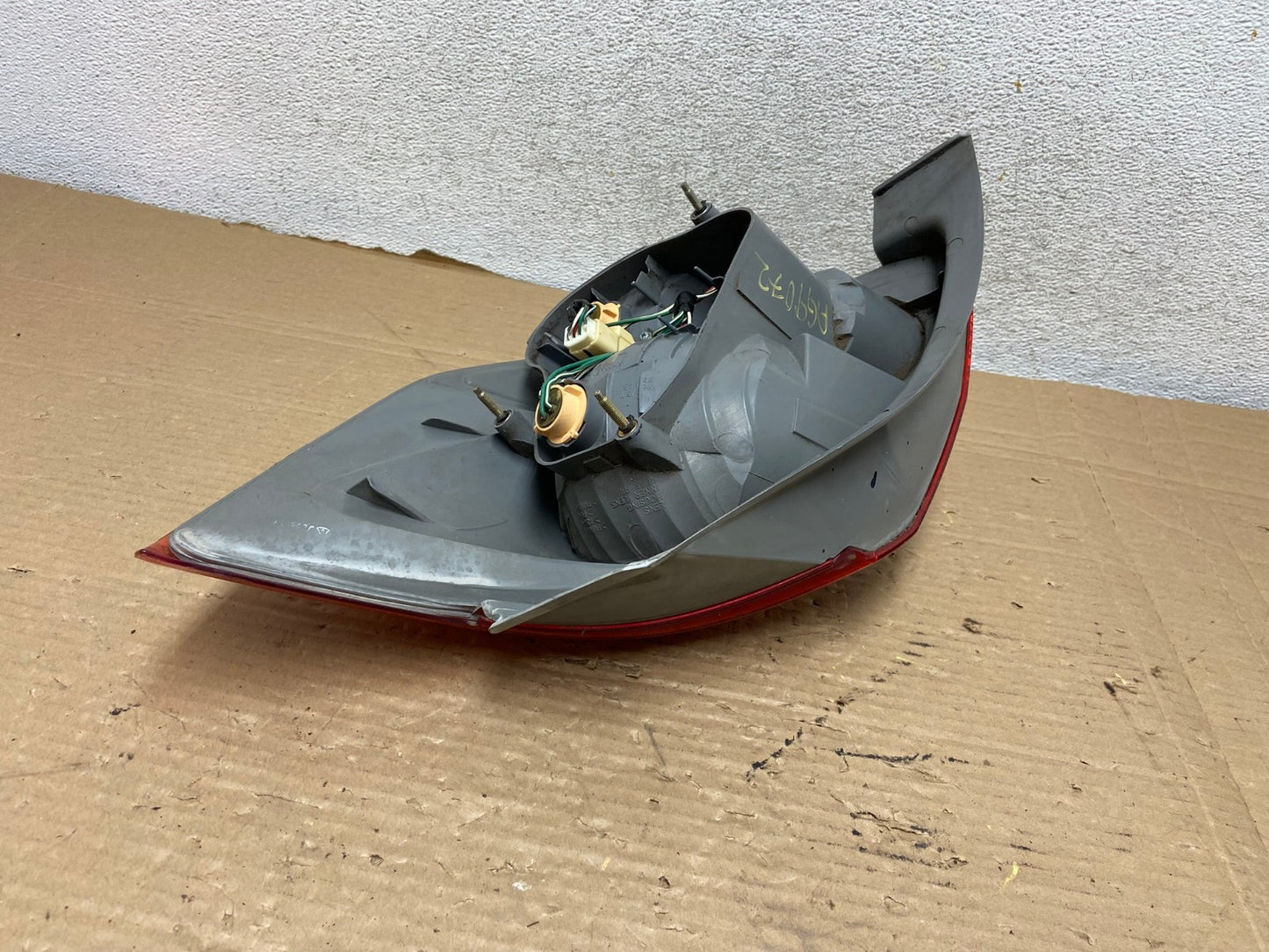 2003-2004 Toyota Matrix Left Driver LH Side Tail Light AG9072 LK5